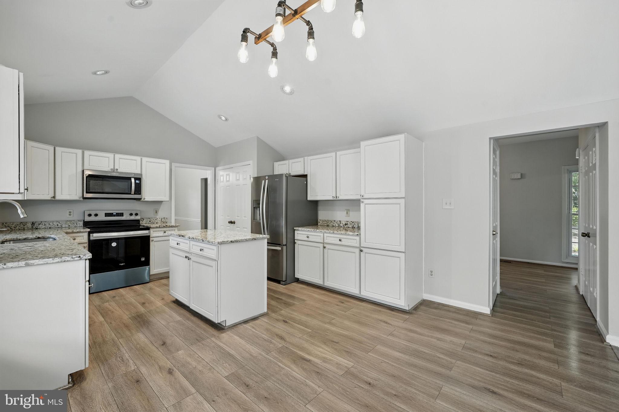 TANTALLON ON THE POTOMAC - Residential