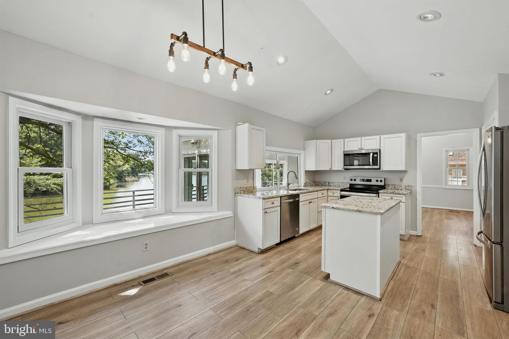 TANTALLON ON THE POTOMAC - Residential