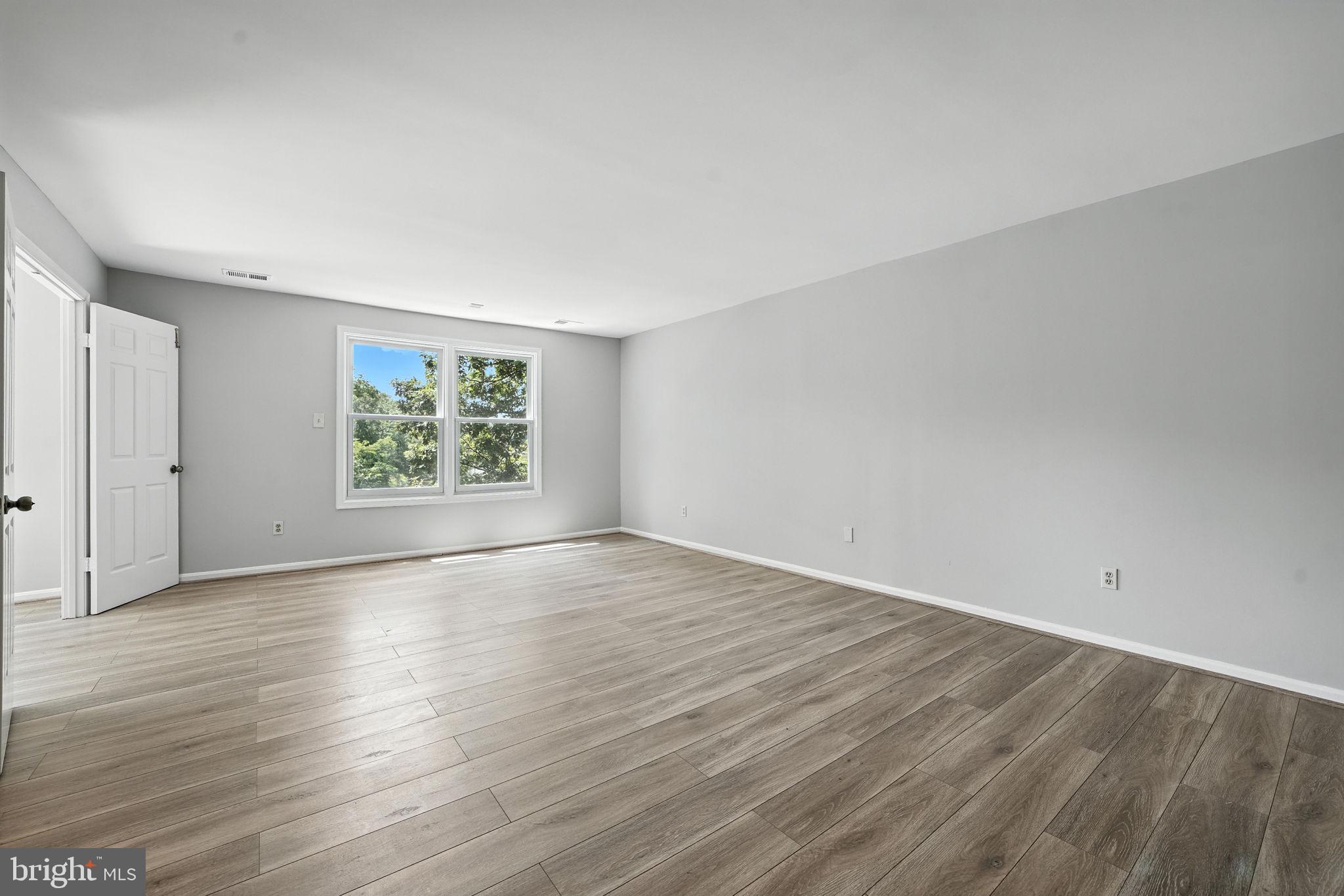 TANTALLON ON THE POTOMAC - Residential