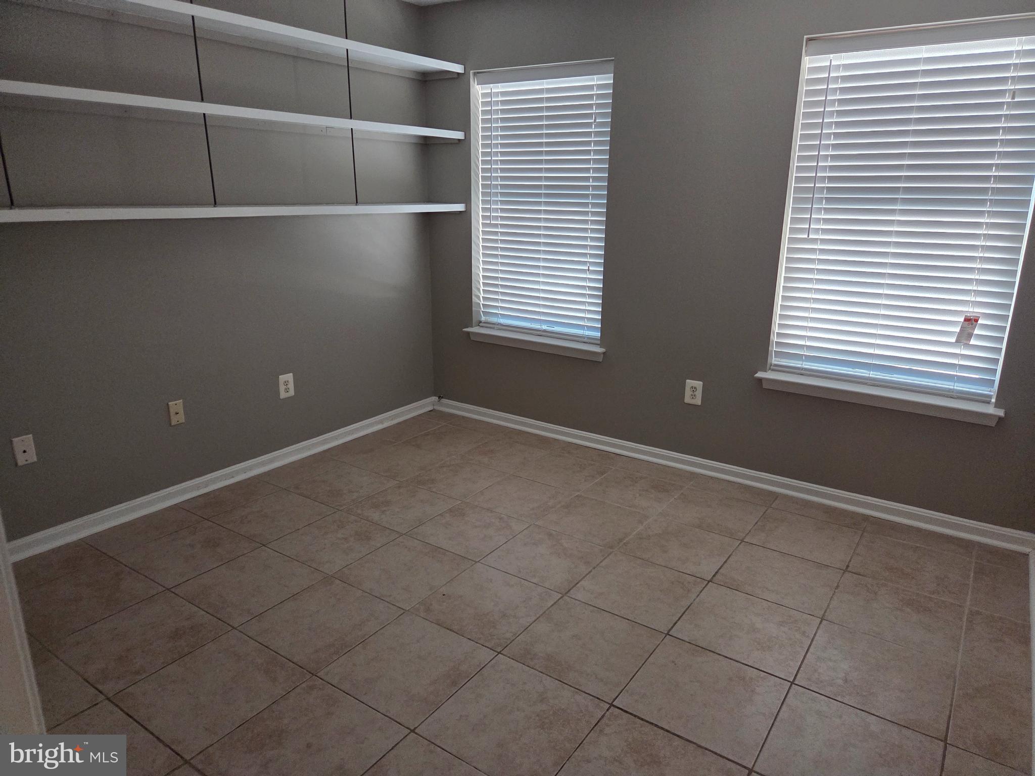 RIVER OAKS - Residential Lease