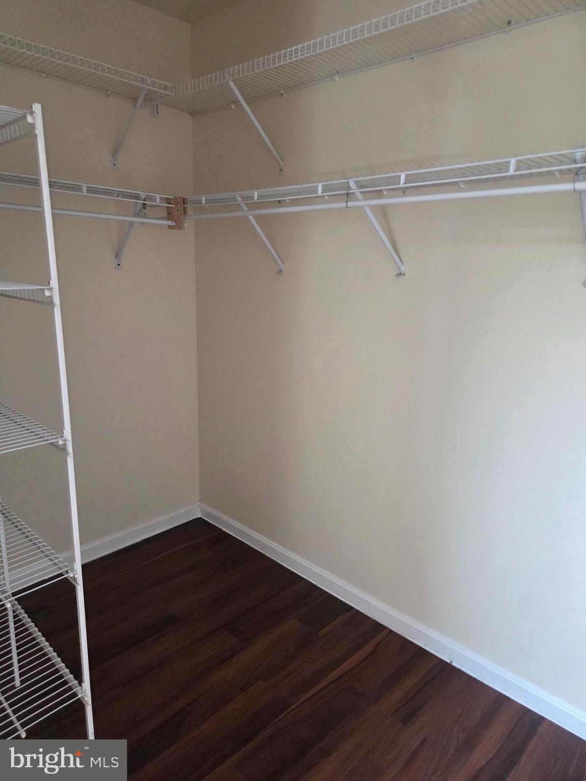 RIVER OAKS - Residential Lease