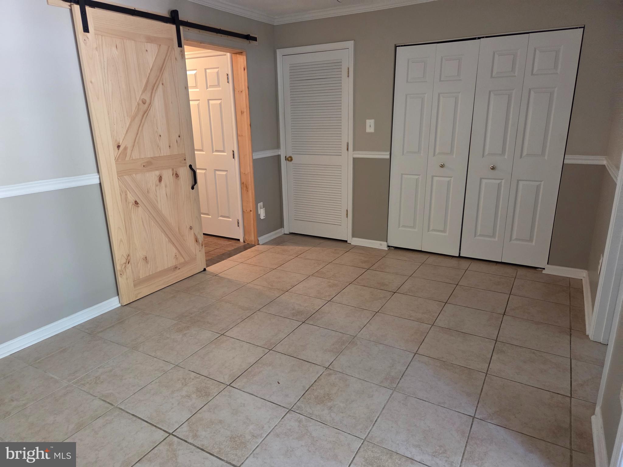 RIVER OAKS - Residential Lease