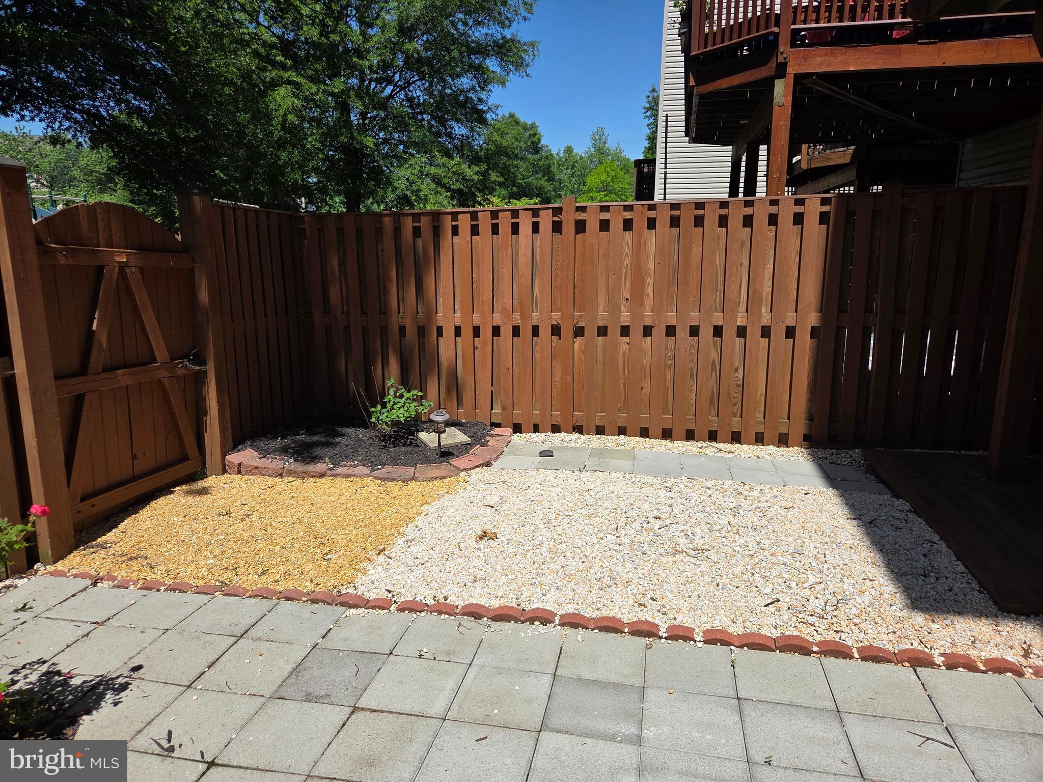 RIVER OAKS - Residential Lease