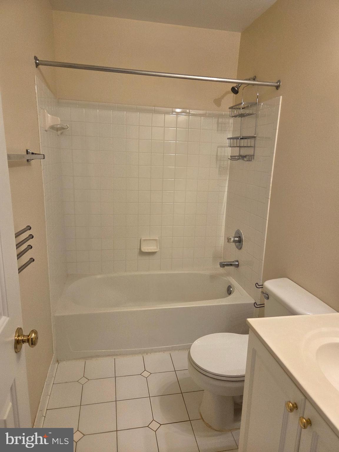 RIVER OAKS - Residential Lease