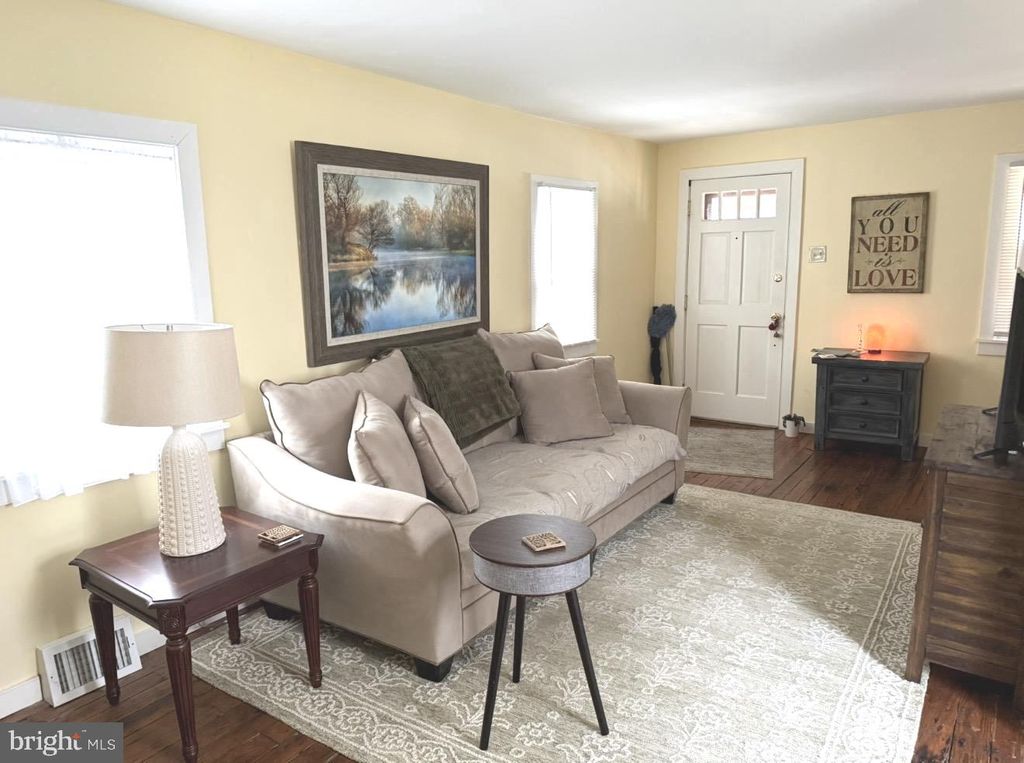 Photo of 621 South Avenue, MEDIA, PA 19063 (MLS # PADE2110996)