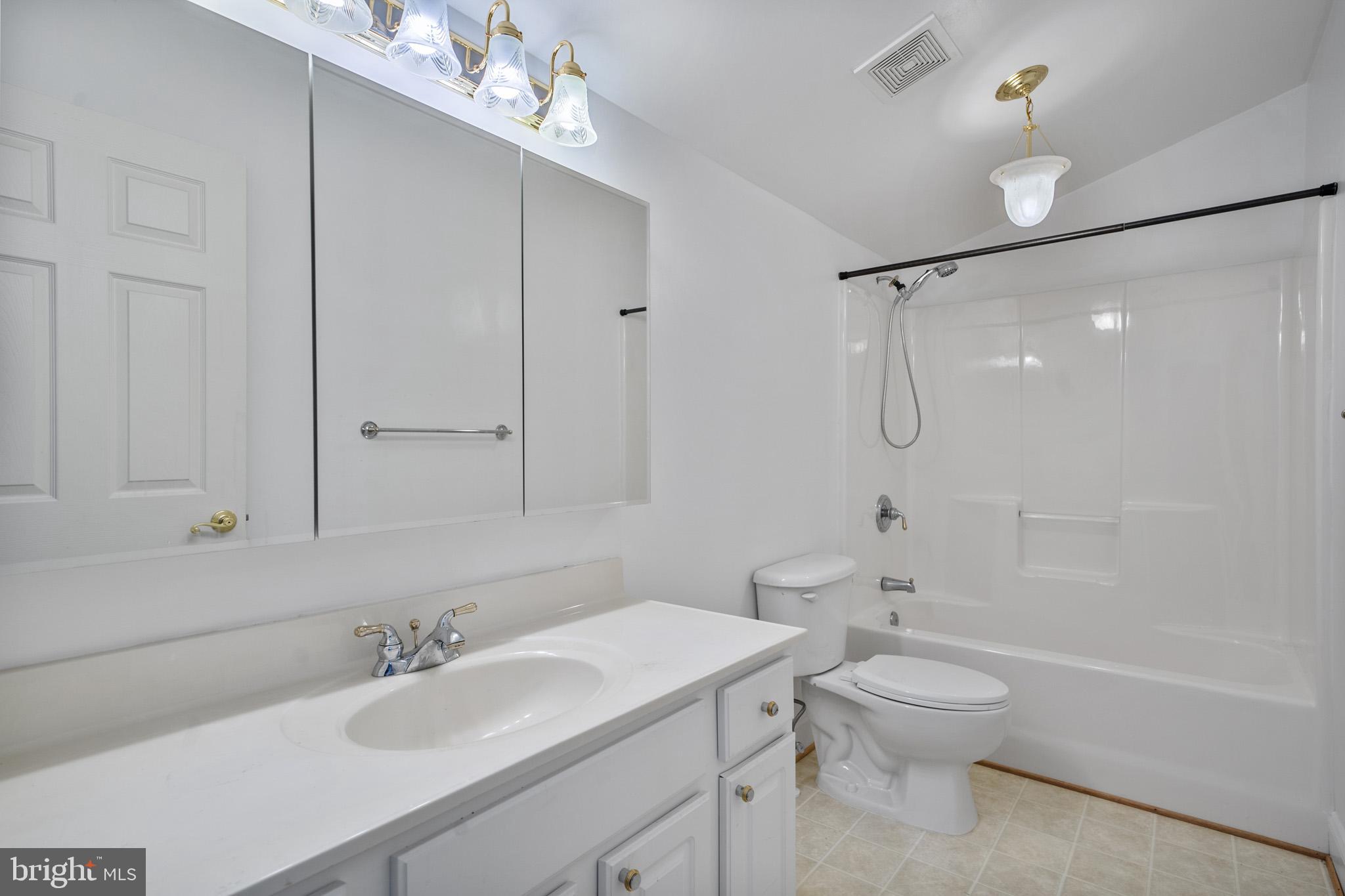 WASHINGTON SQUARE - Residential