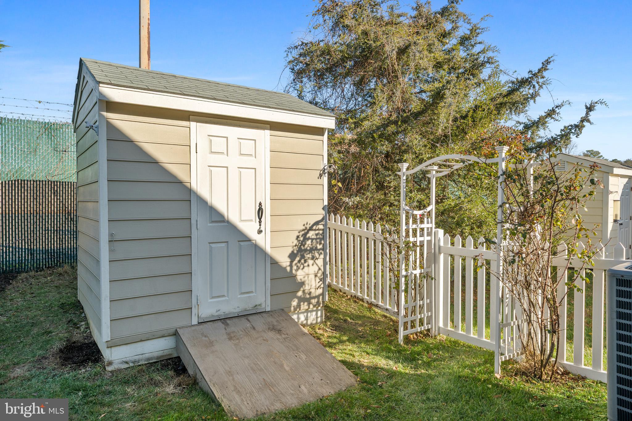 WASHINGTON SQUARE - Residential