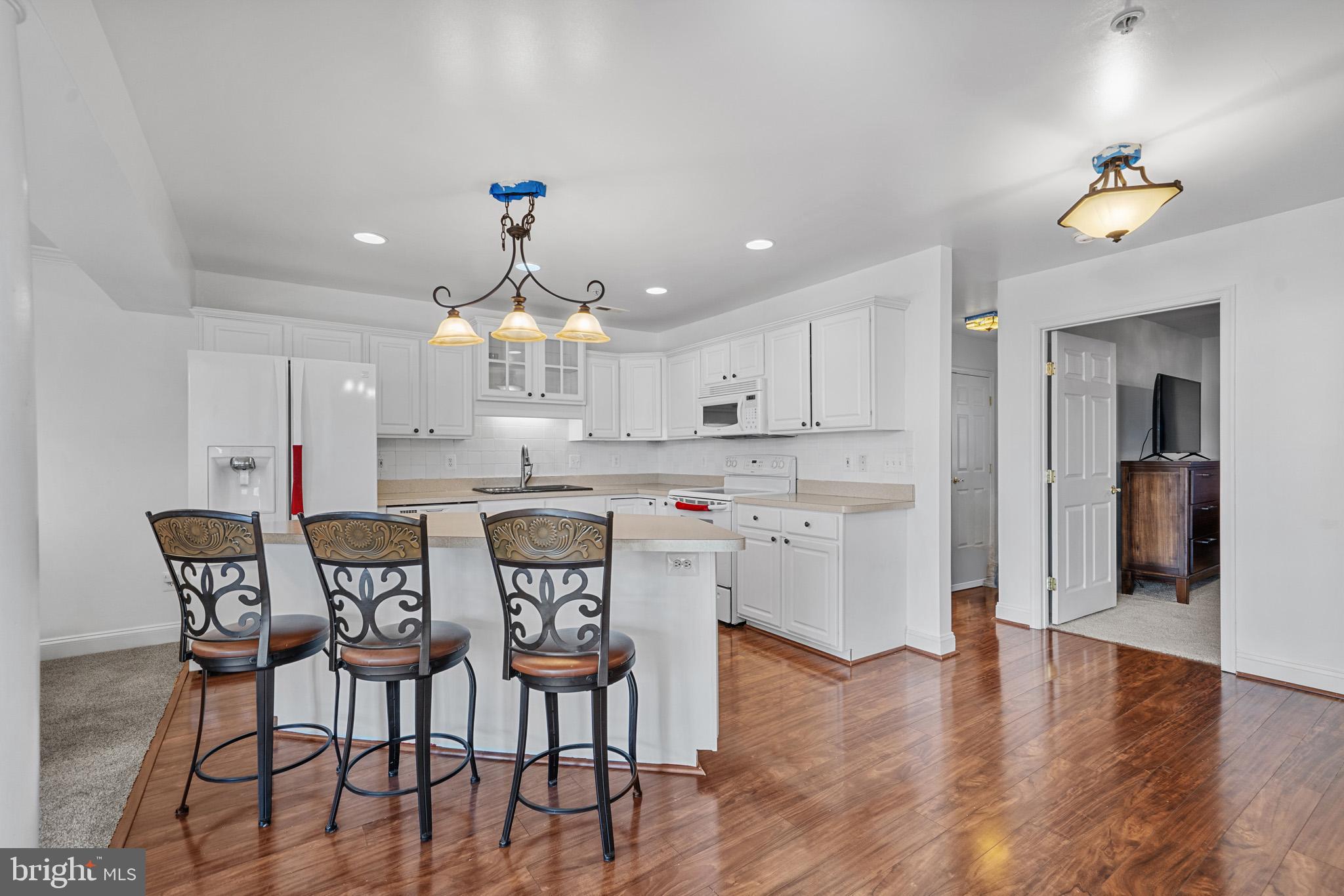 WASHINGTON SQUARE - Residential