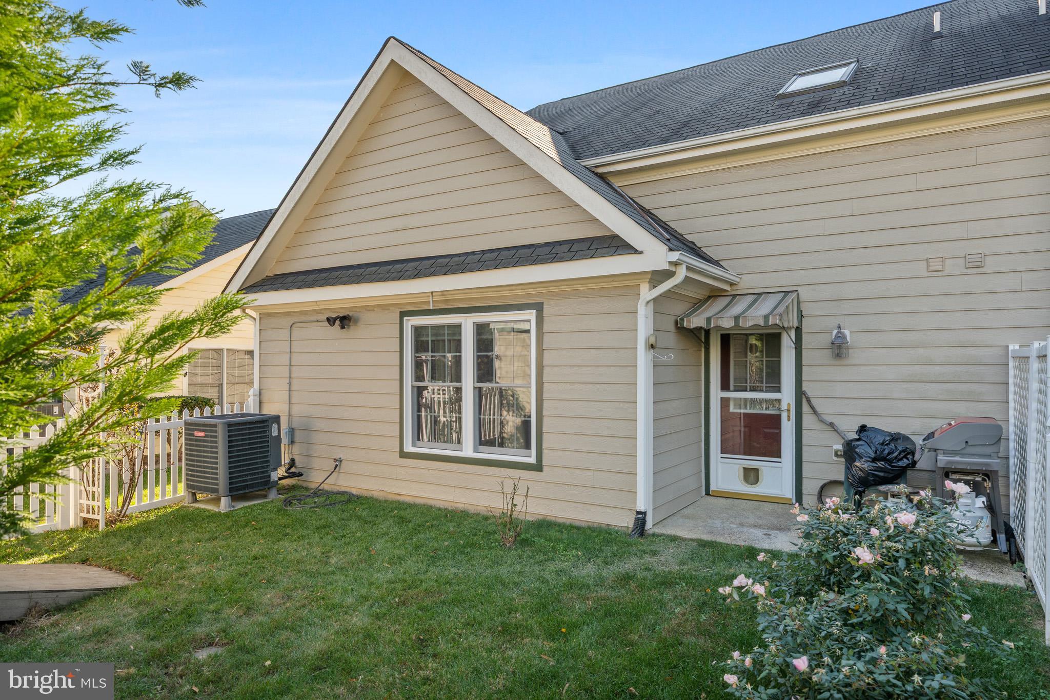 WASHINGTON SQUARE - Residential