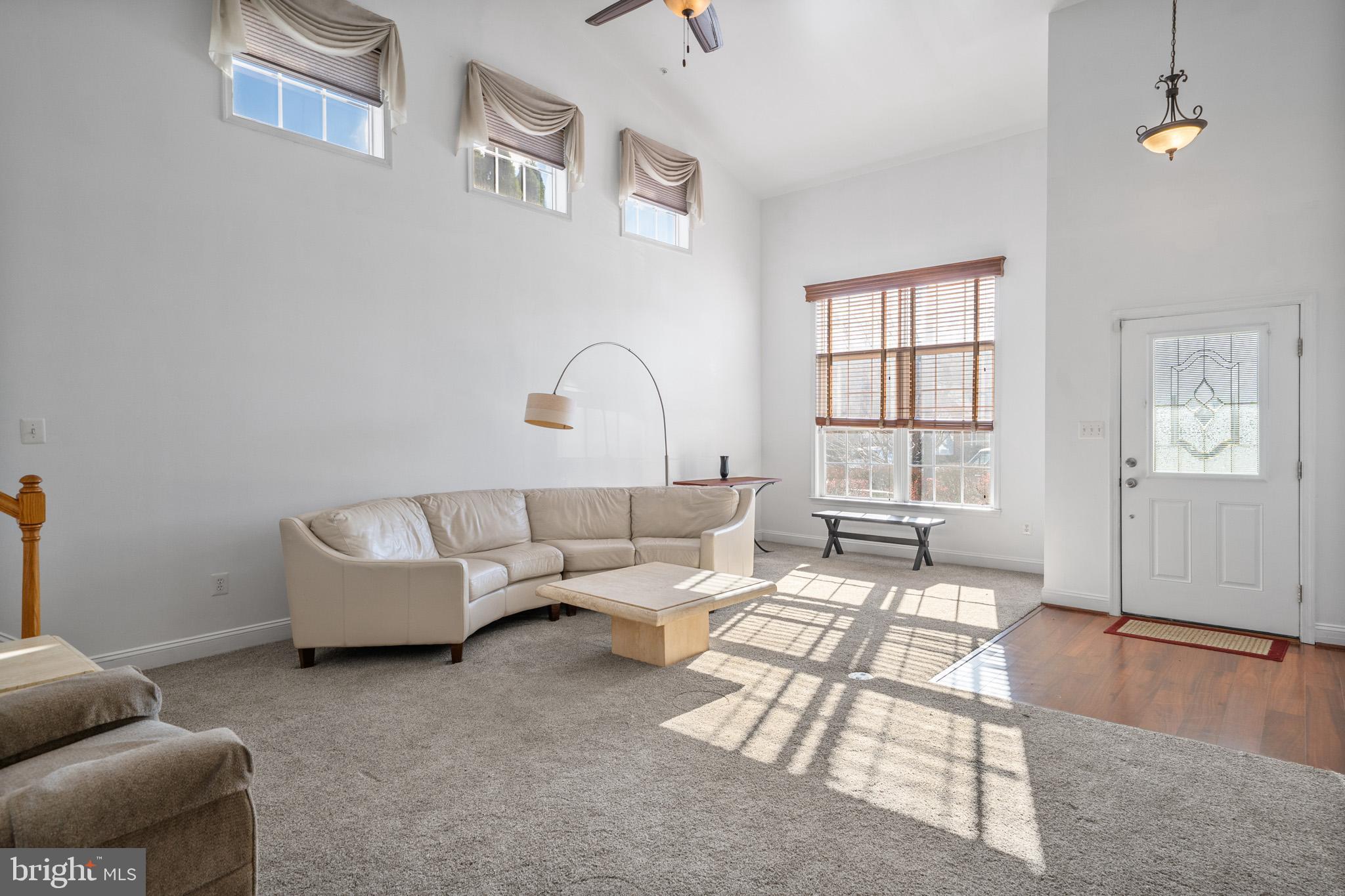 WASHINGTON SQUARE - Residential