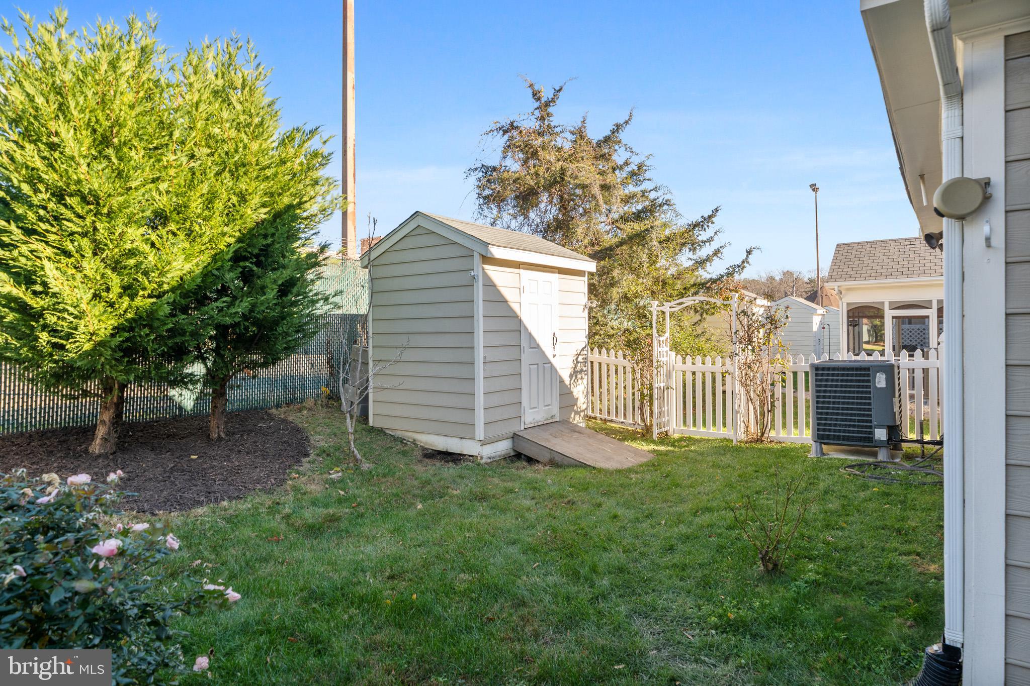 WASHINGTON SQUARE - Residential