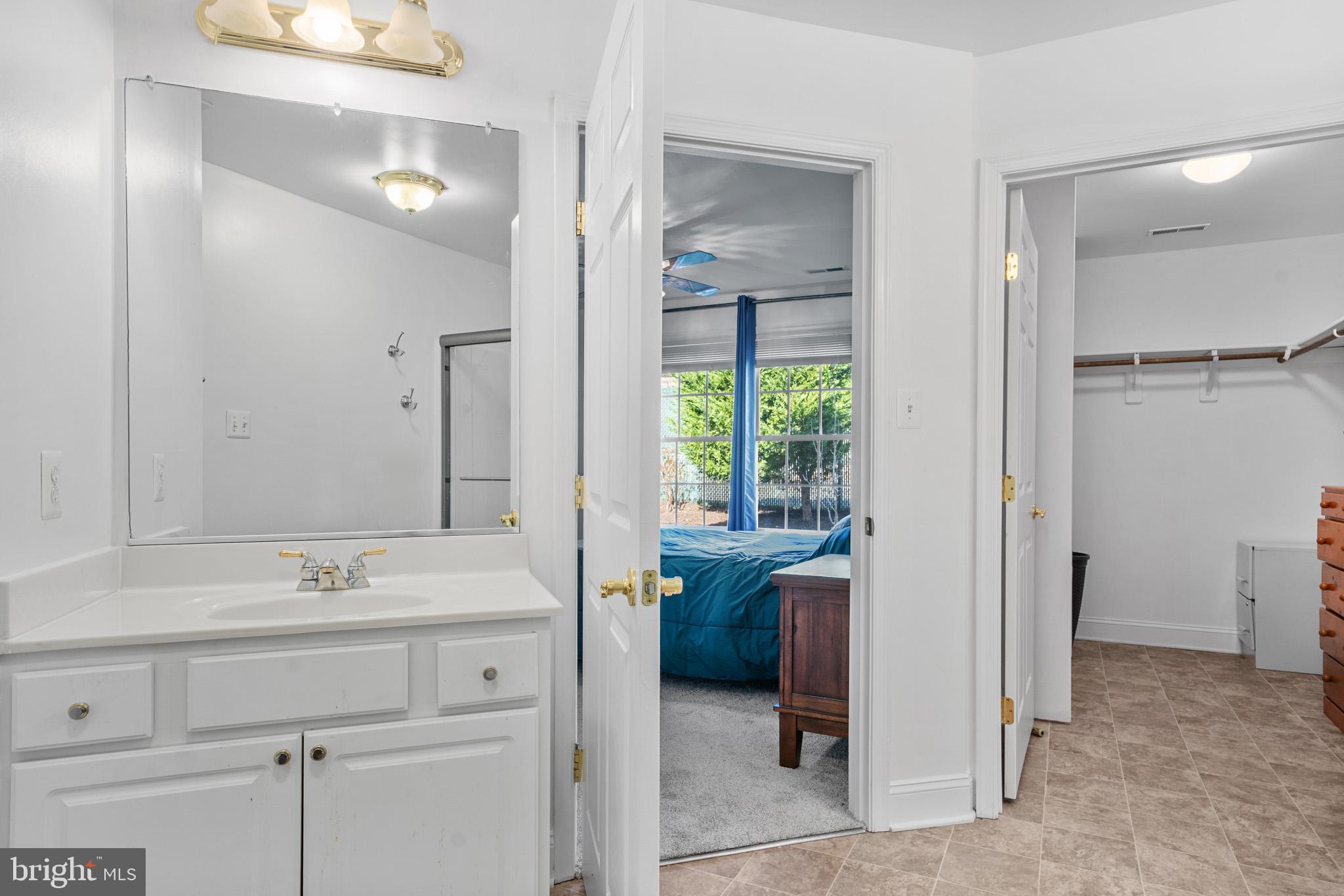 WASHINGTON SQUARE - Residential