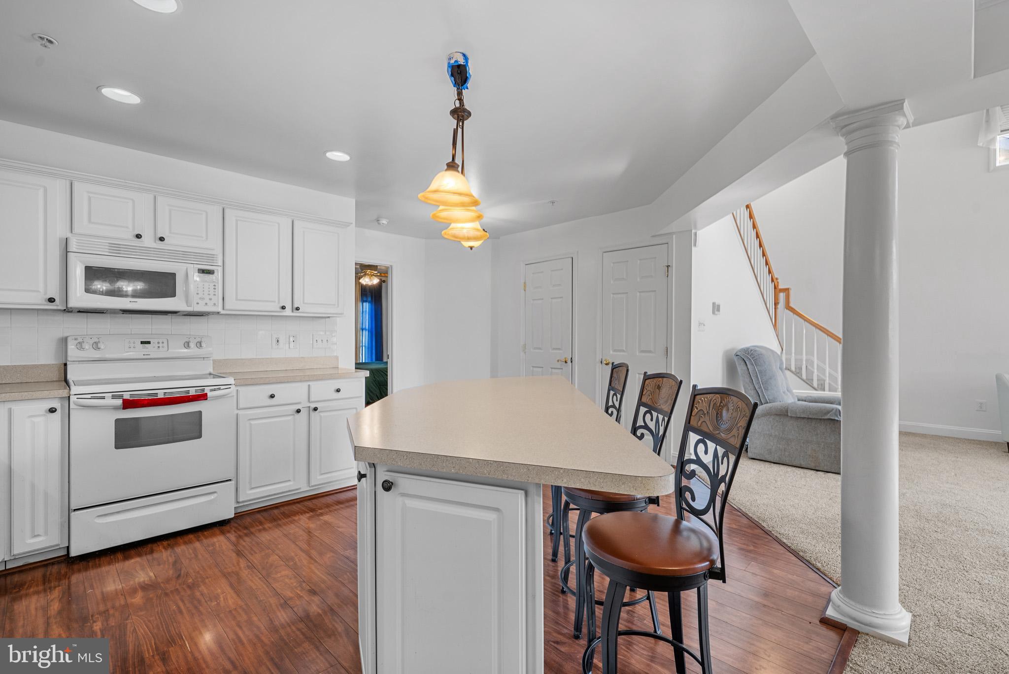 WASHINGTON SQUARE - Residential