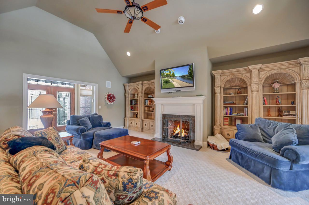 SPLIT ROCK - Residential