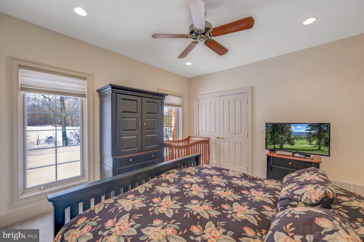 SPLIT ROCK - Residential