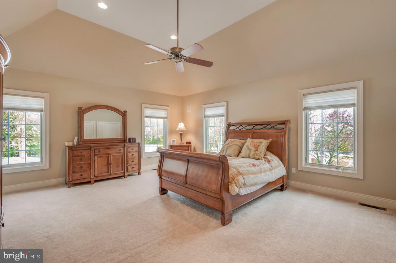 SPLIT ROCK - Residential