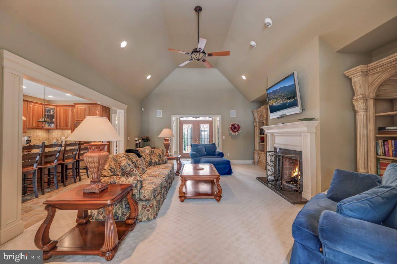 SPLIT ROCK - Residential