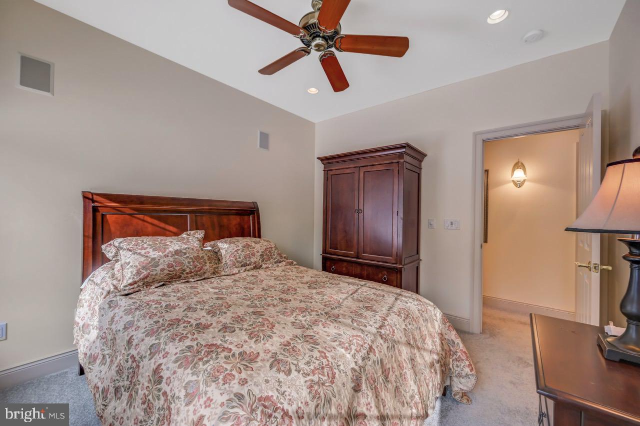 SPLIT ROCK - Residential