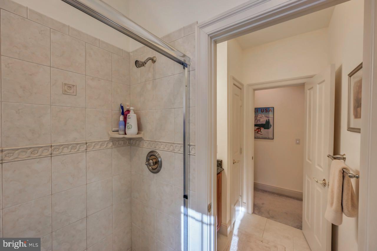 SPLIT ROCK - Residential