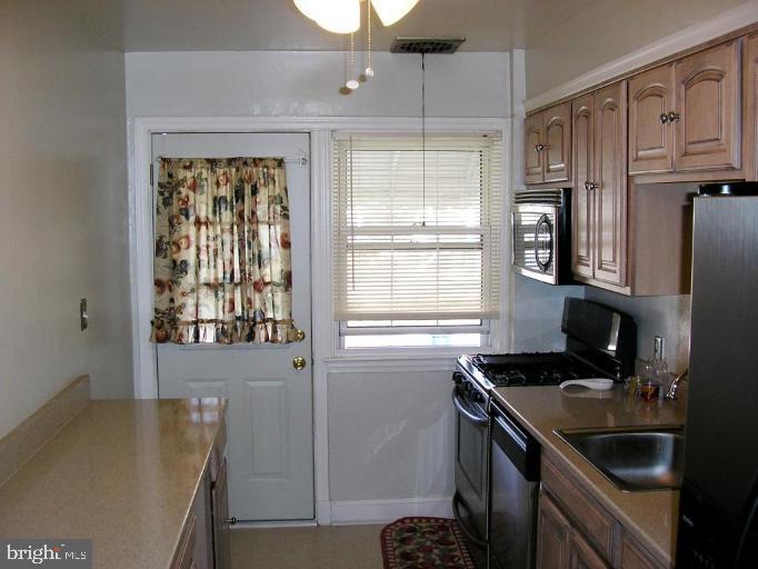 5904 EDMONDSON