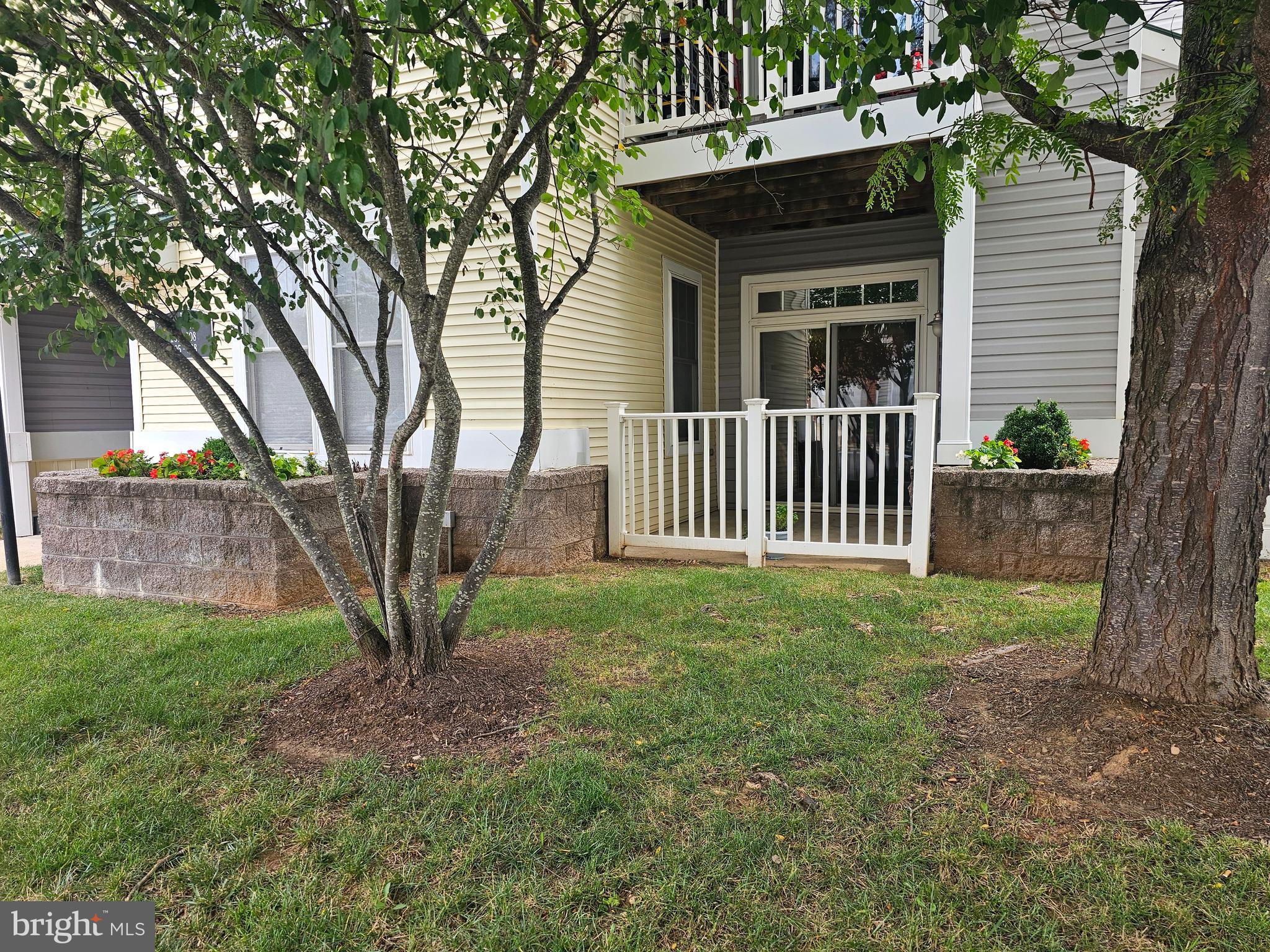 6161 WILLOW PLACE 106