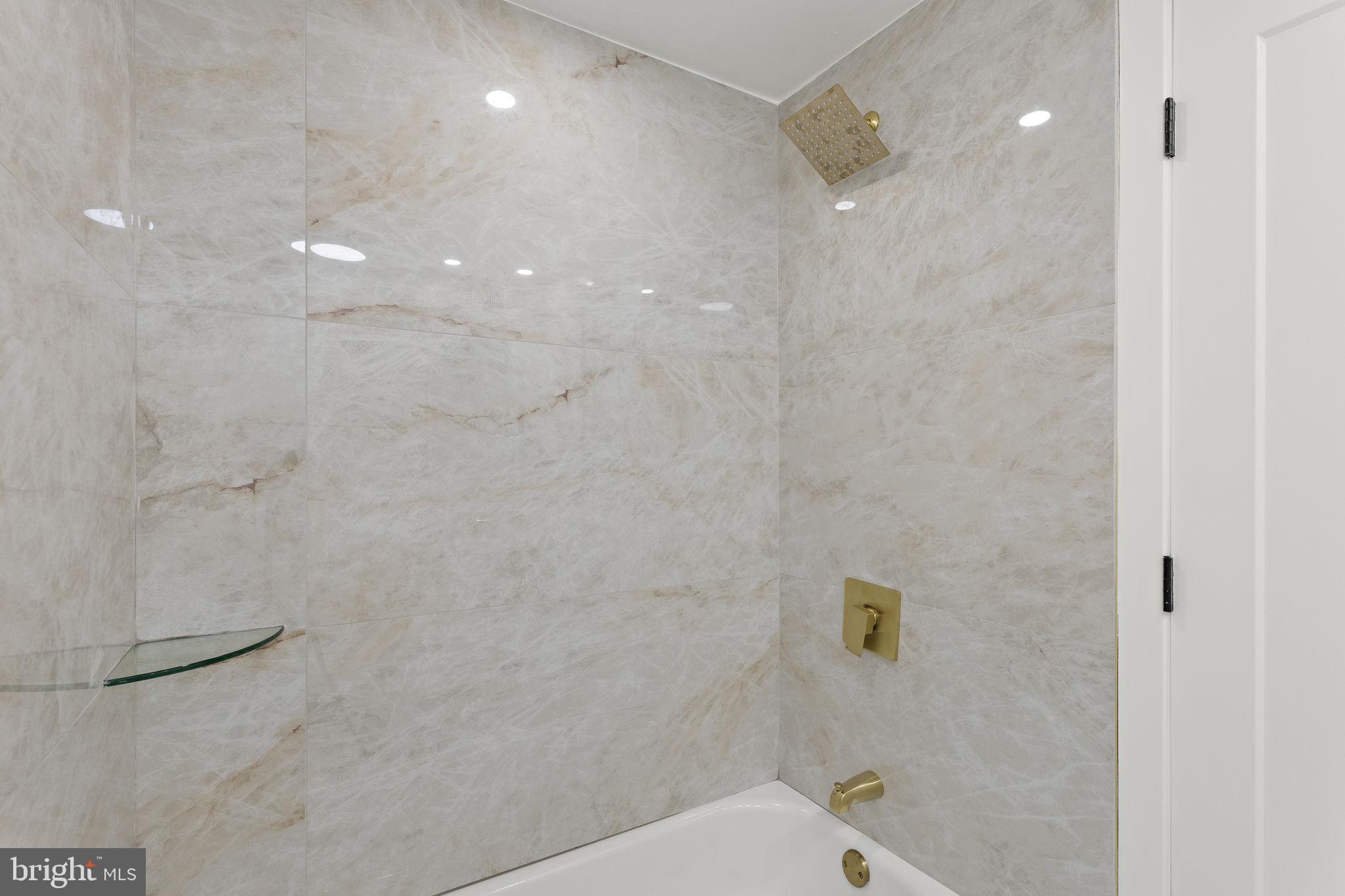 GREENFIELD COMMONS - Residential