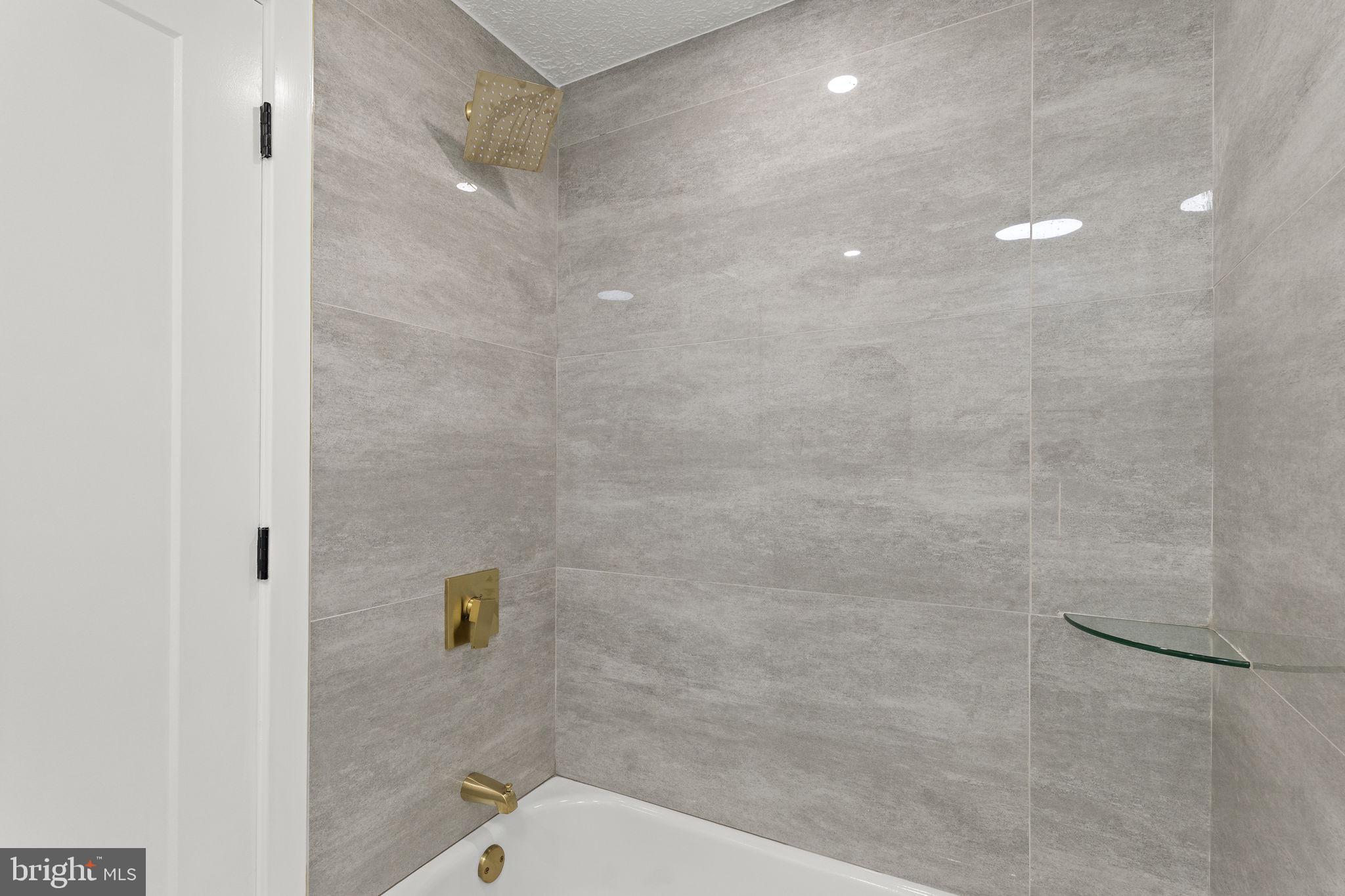 GREENFIELD COMMONS - Residential