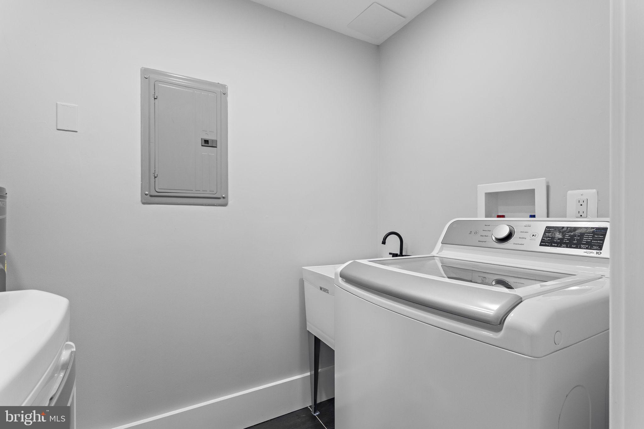 GREENFIELD COMMONS - Residential