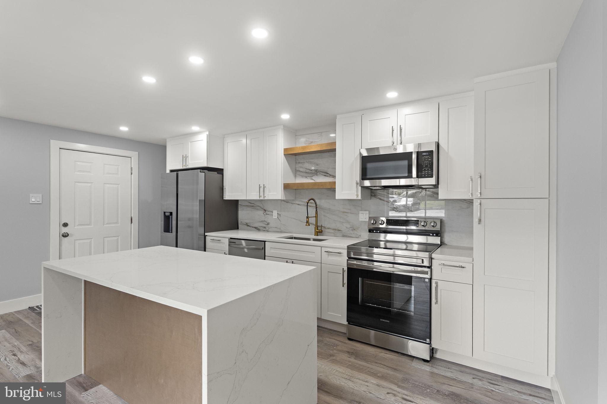 GREENFIELD COMMONS - Residential