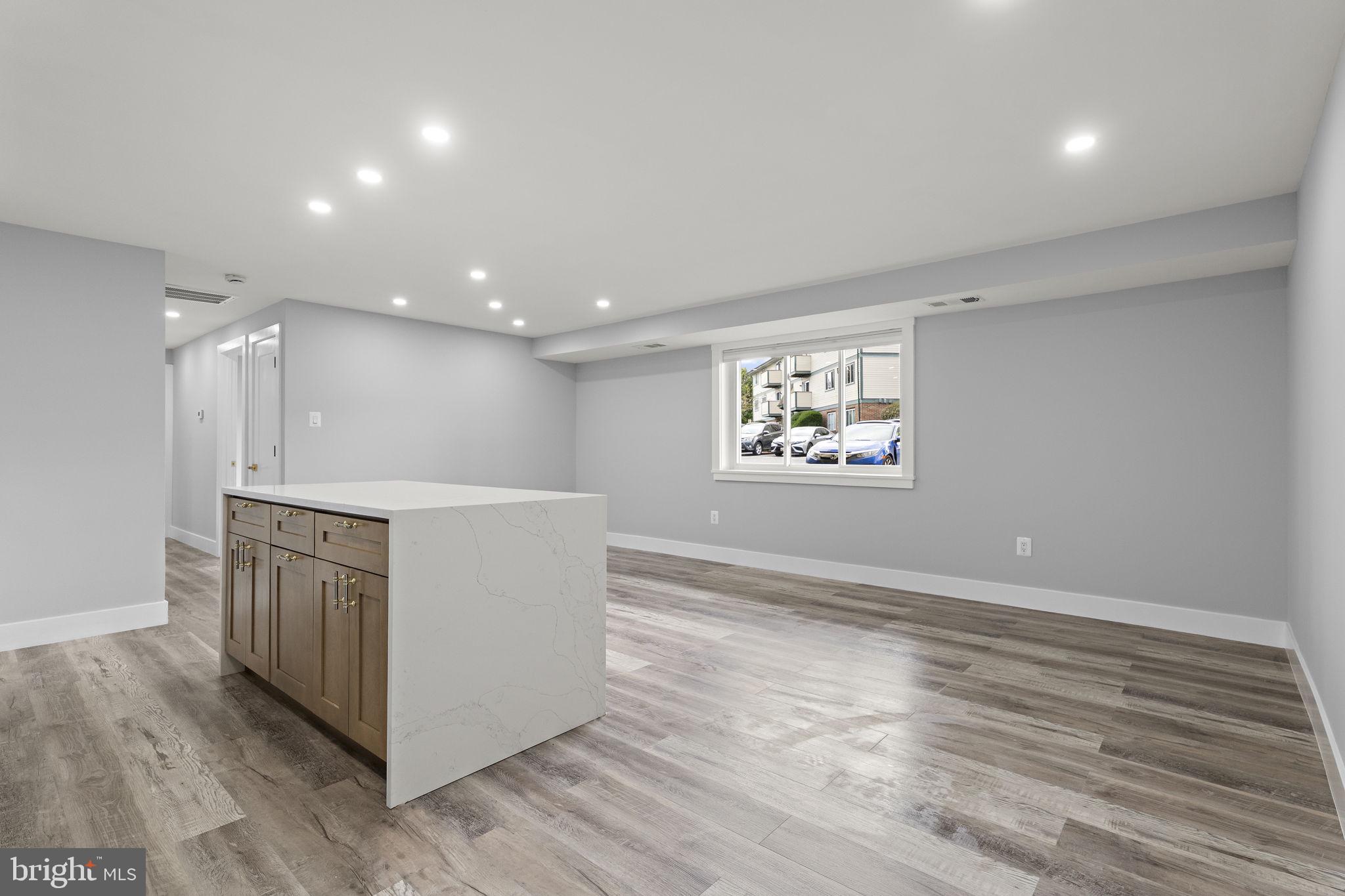 GREENFIELD COMMONS - Residential