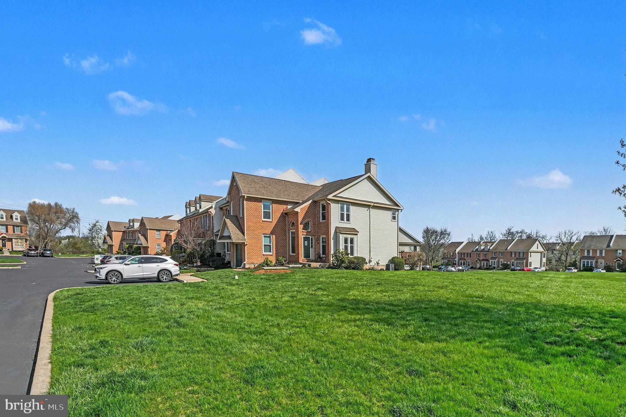 CHARLESTOWNE - Residential