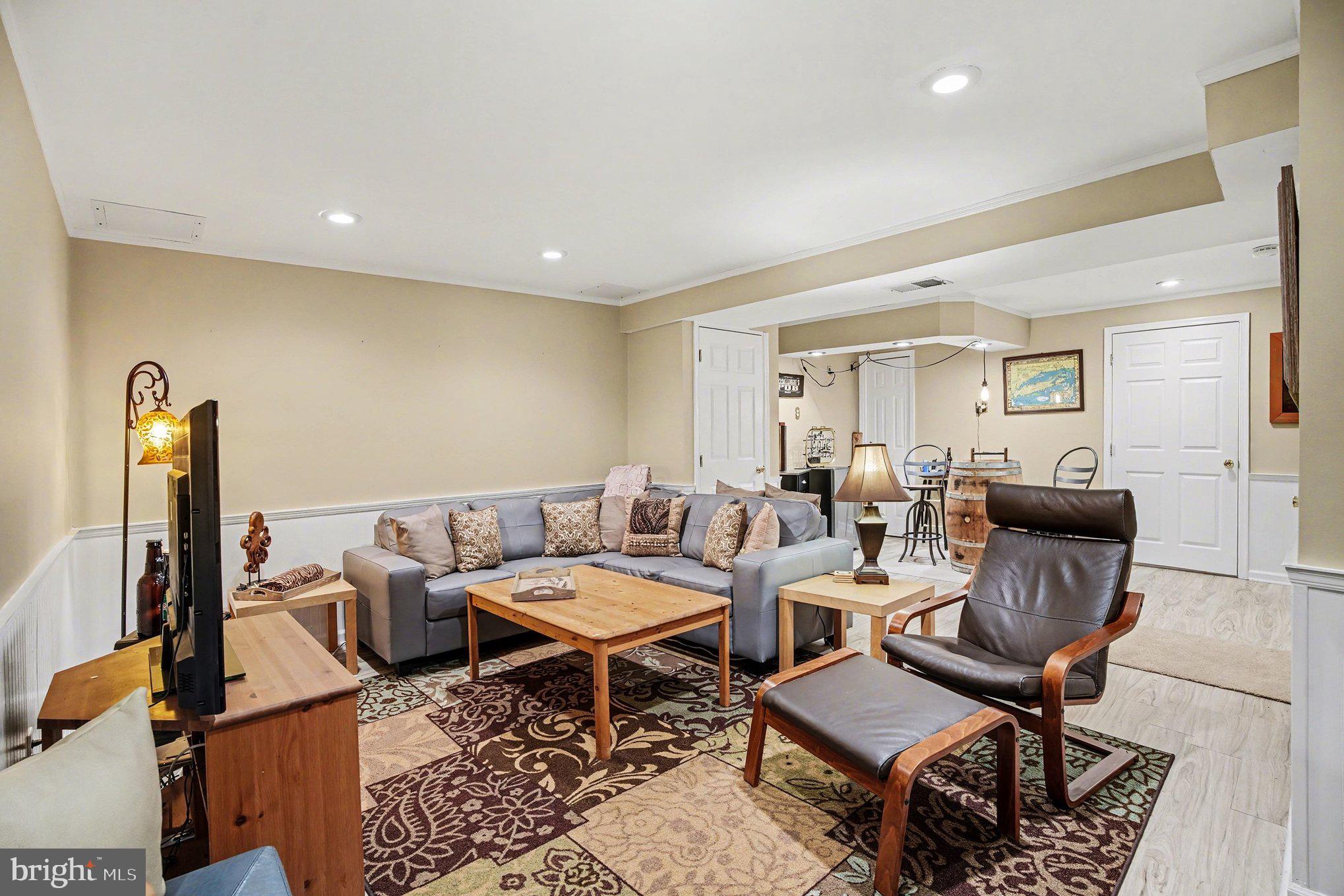 CHARLESTOWNE - Residential