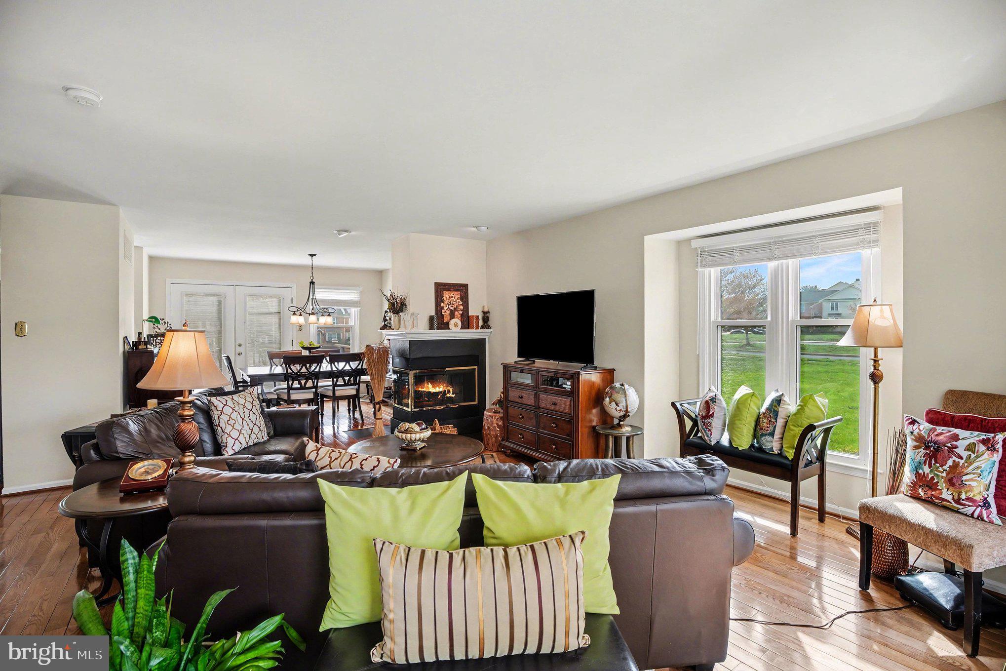 CHARLESTOWNE - Residential