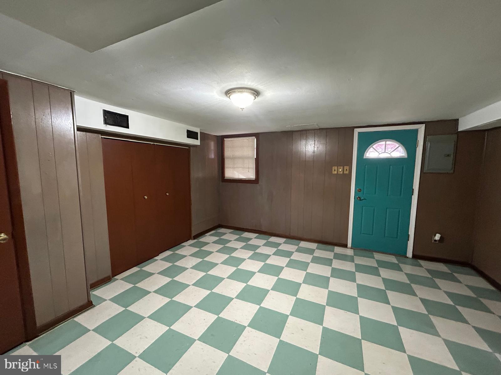 PHILADELPHIA (NORTHEAST) - Residential