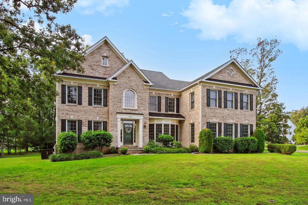 Photo of 5841 Saddle Downs Place, CENTREVILLE, VA 20120 (MLS # VAFX2308130)