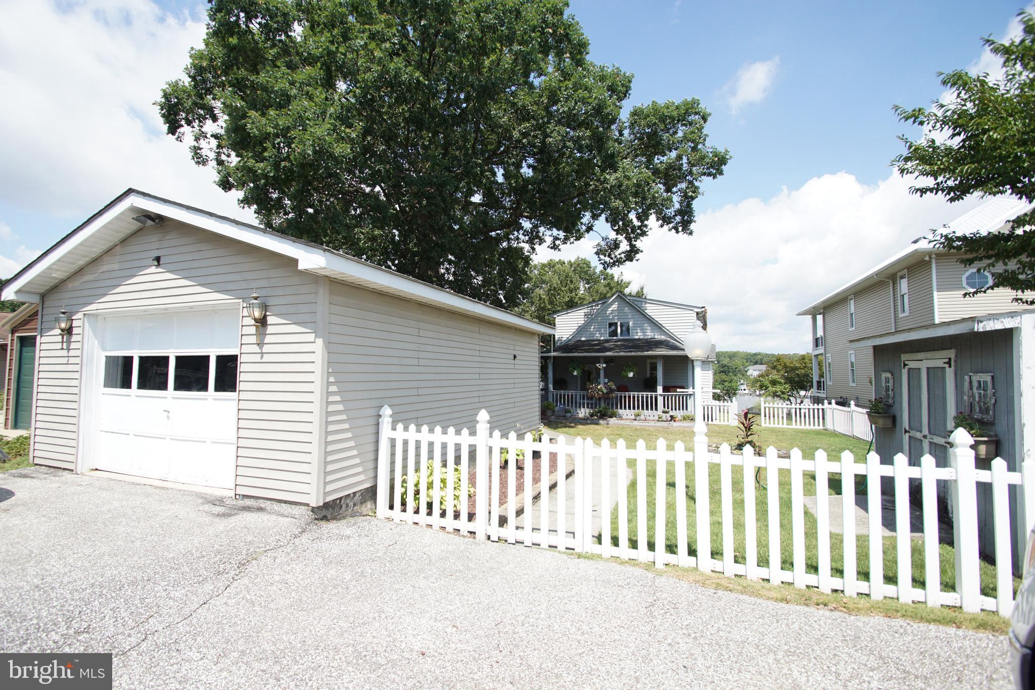 HILLTOP PARK - Residential