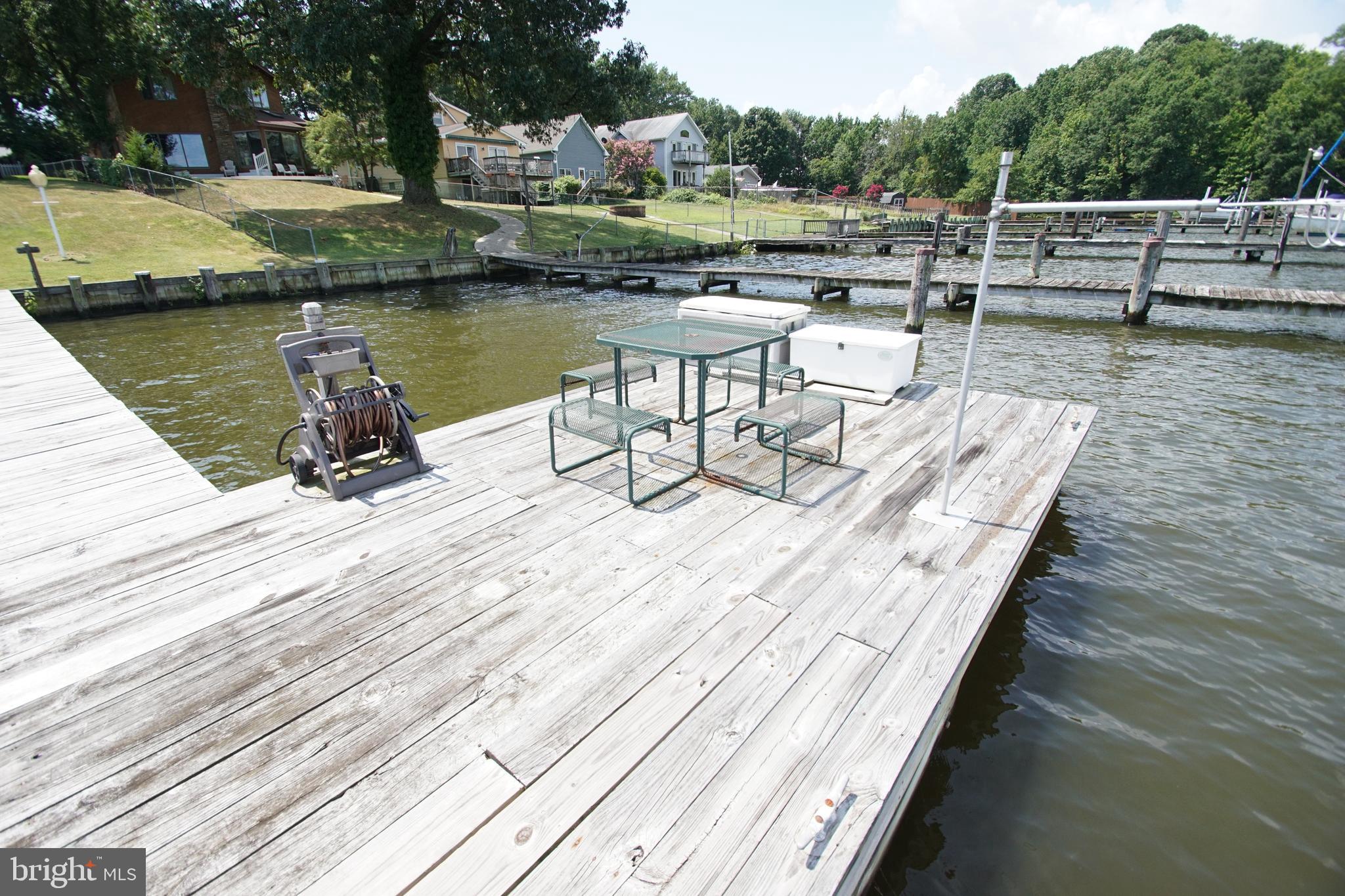 HILLTOP PARK - Residential