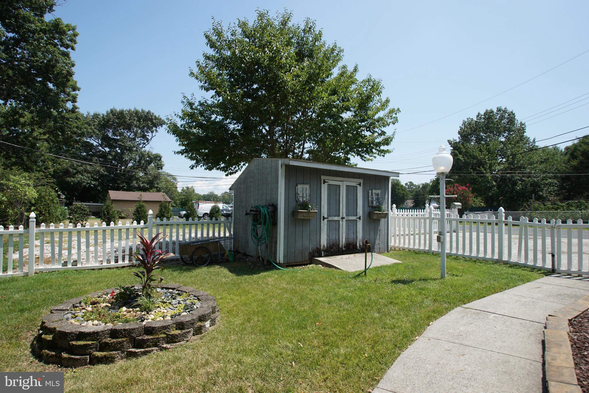 HILLTOP PARK - Residential