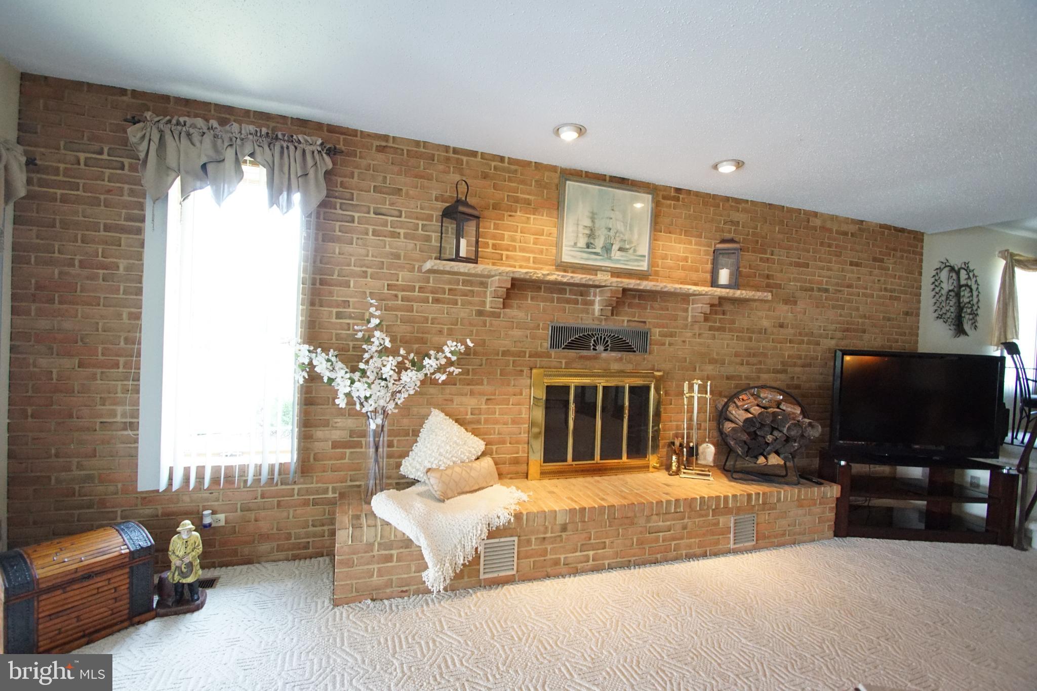 HILLTOP PARK - Residential