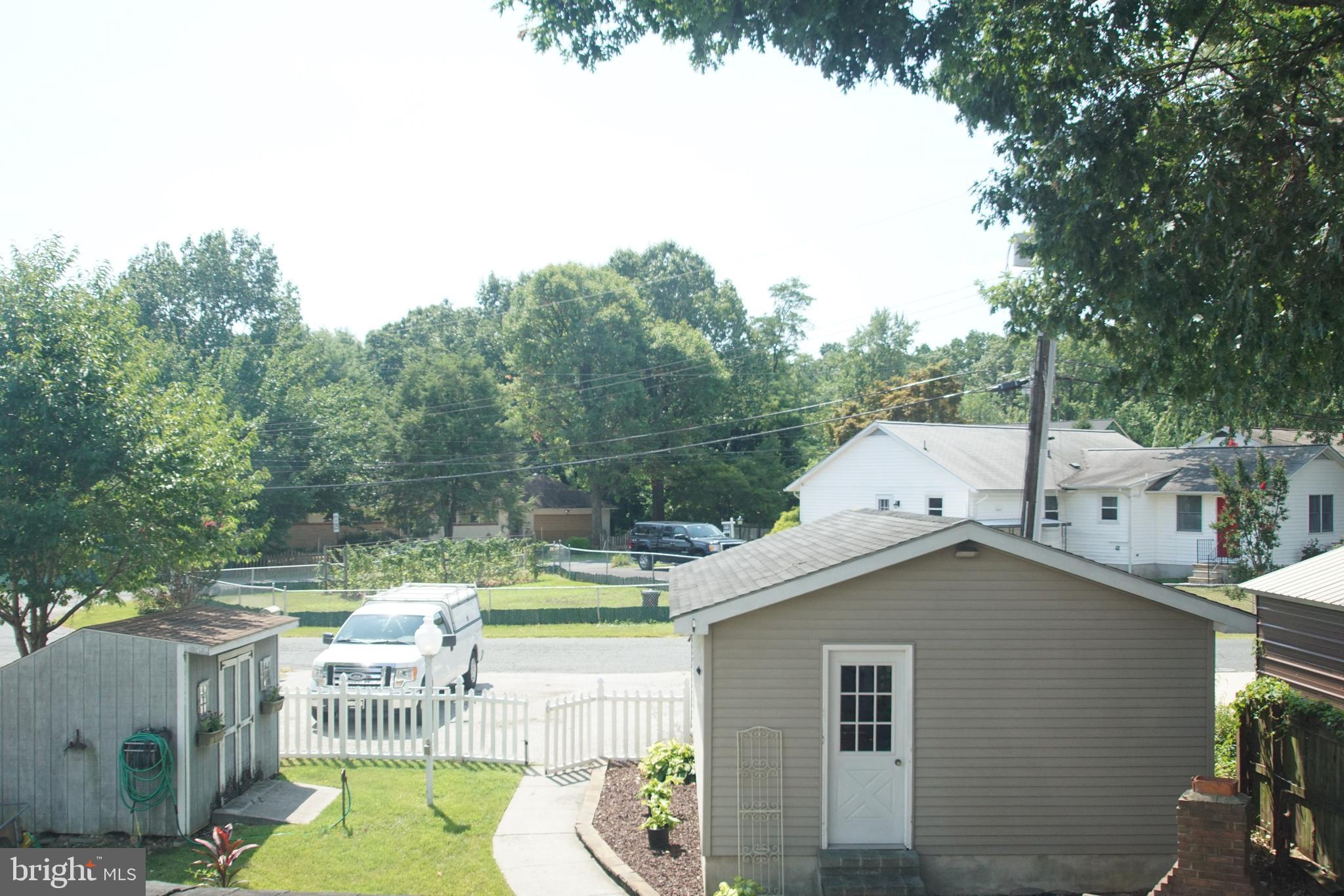 HILLTOP PARK - Residential