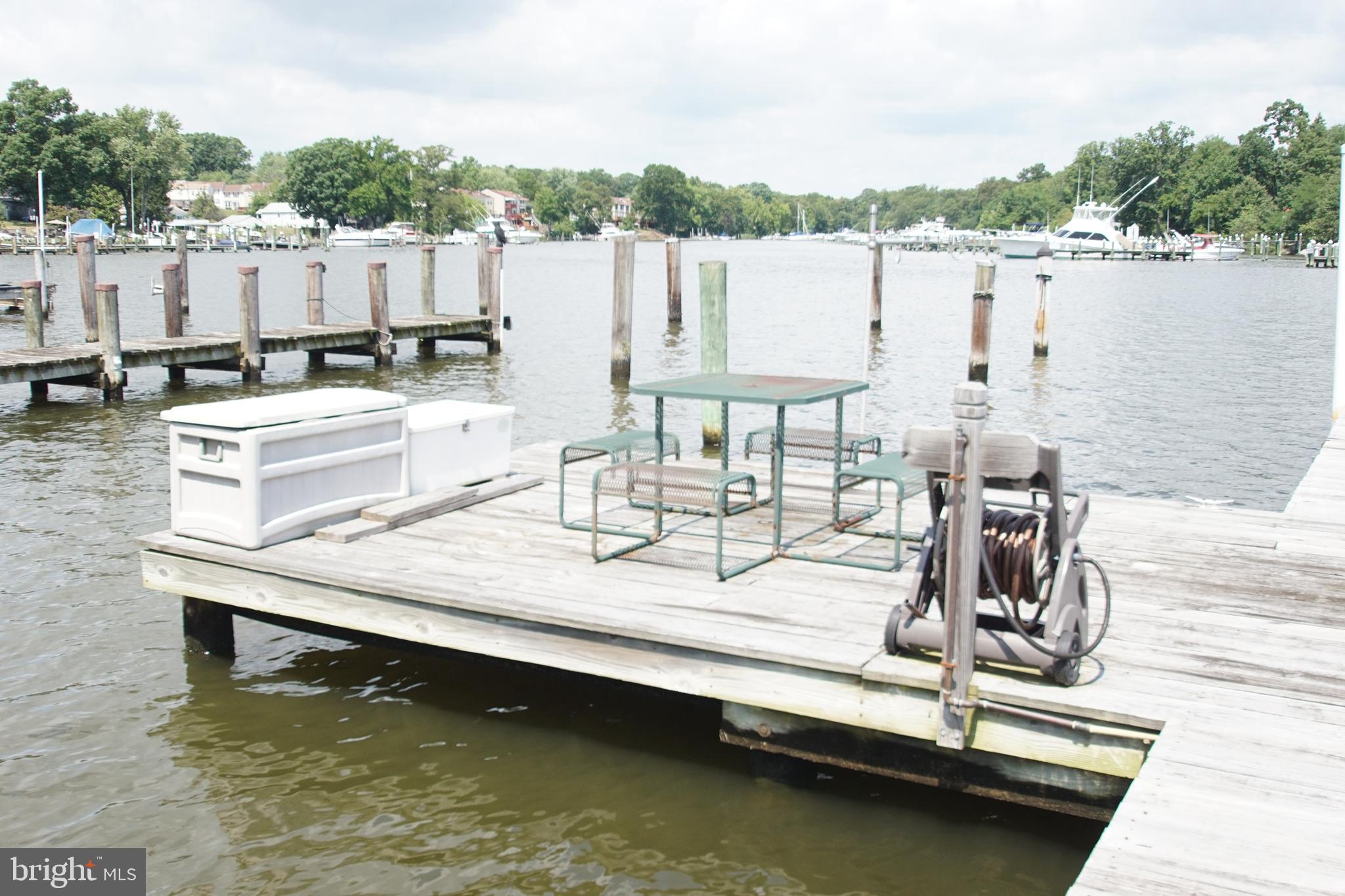 HILLTOP PARK - Residential