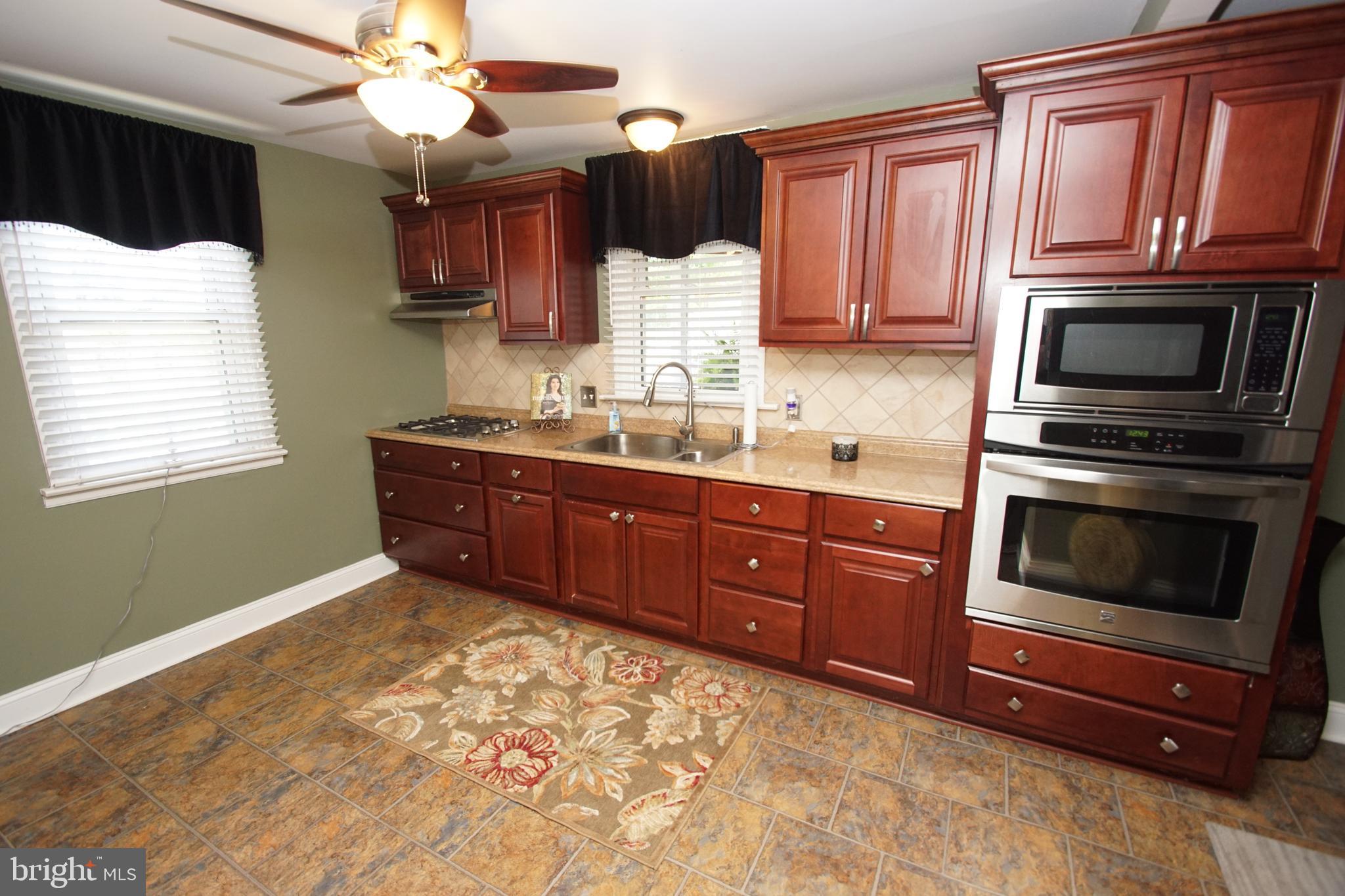 HILLTOP PARK - Residential