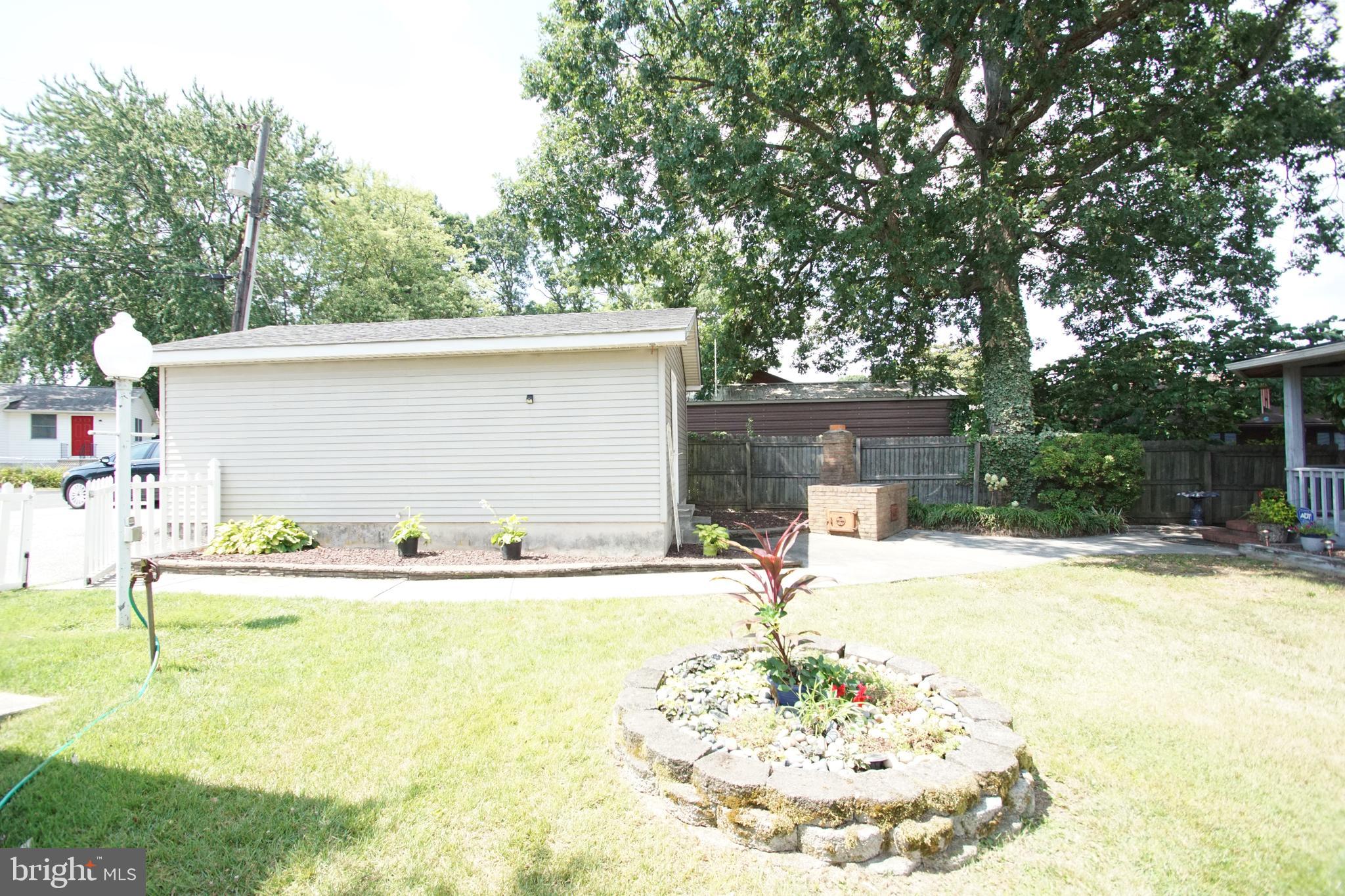 HILLTOP PARK - Residential