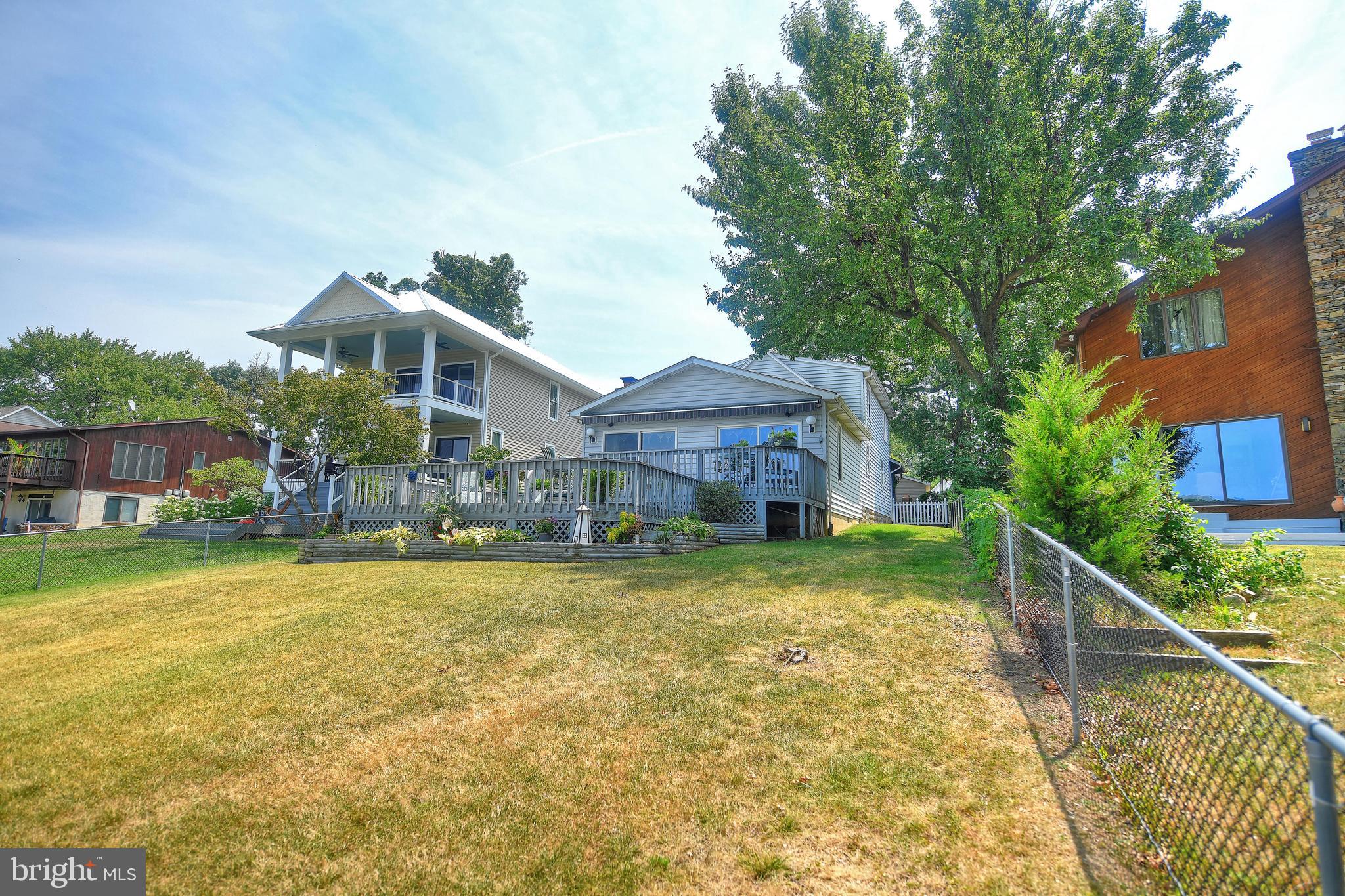 HILLTOP PARK - Residential