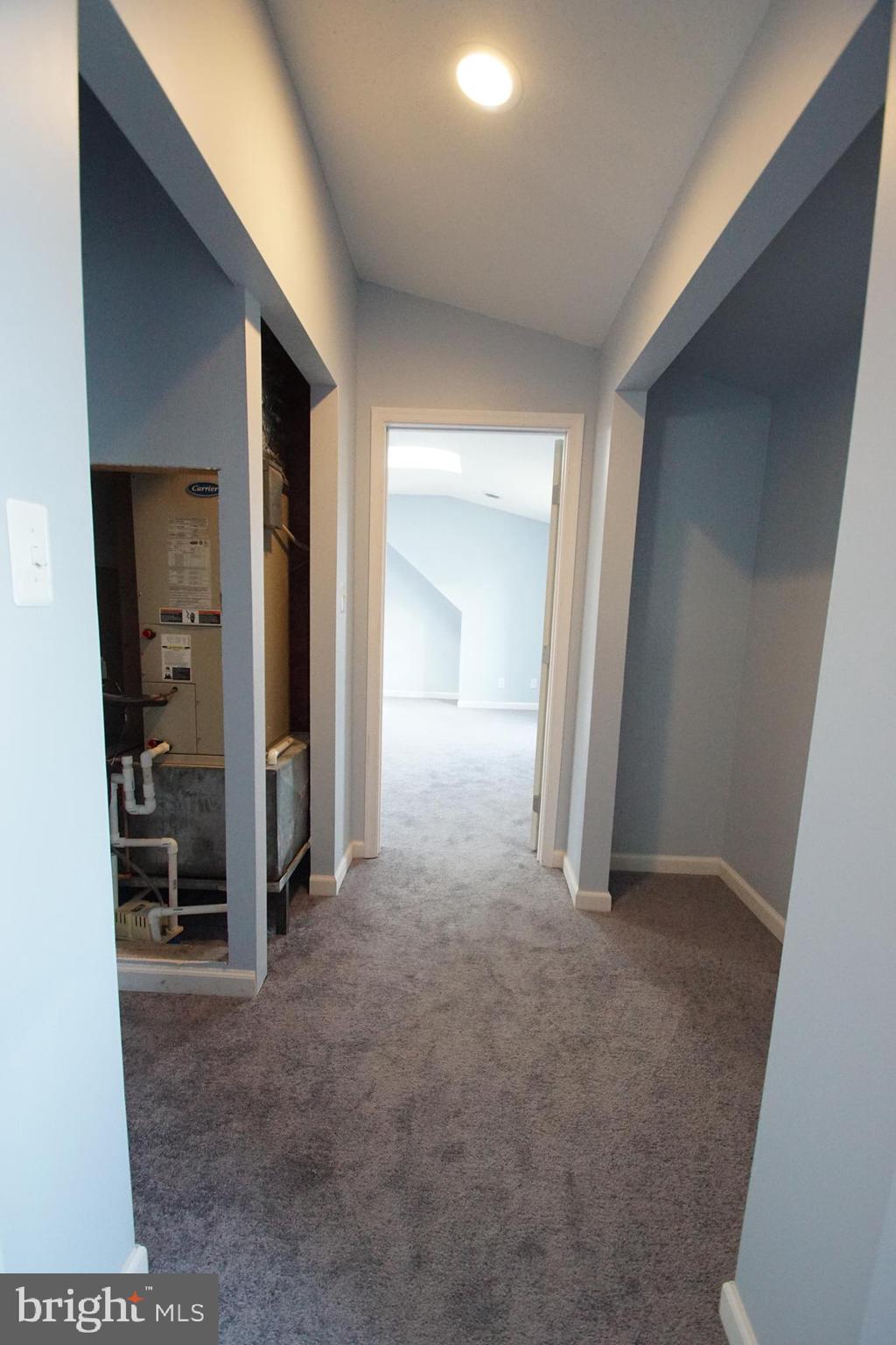 HILLTOP PARK - Residential