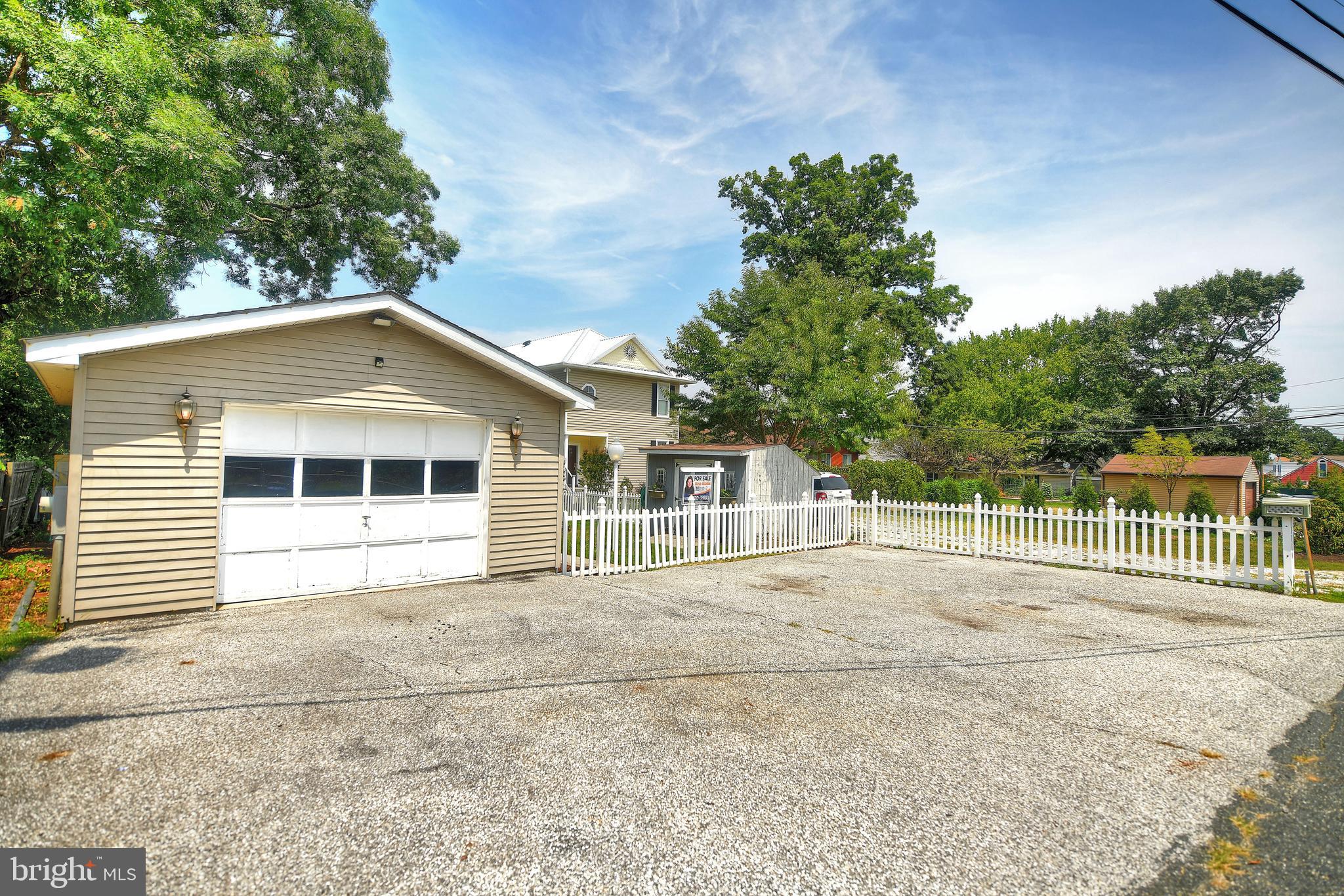 HILLTOP PARK - Residential