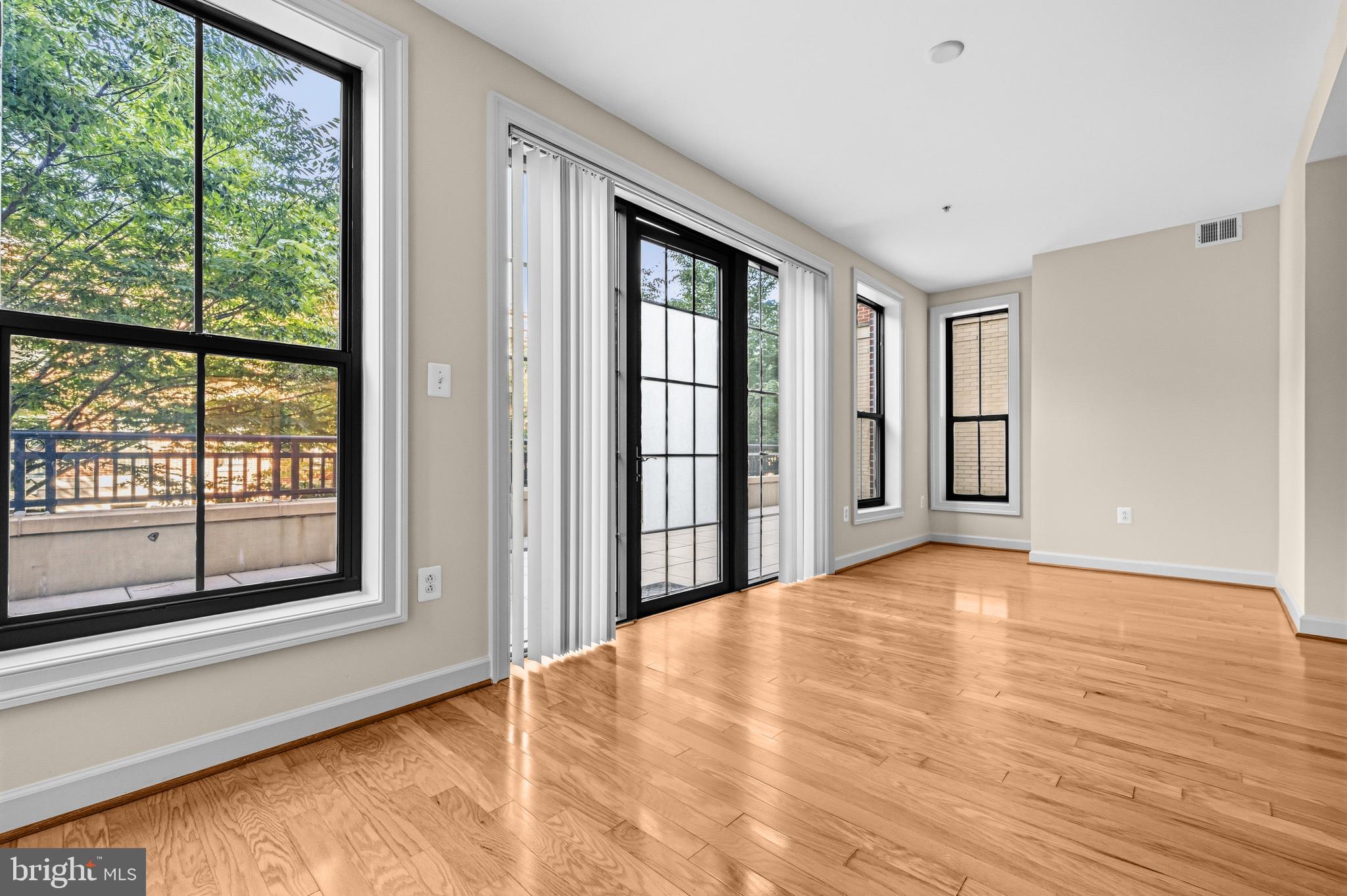 485 HARBOR SIDE STREET 206