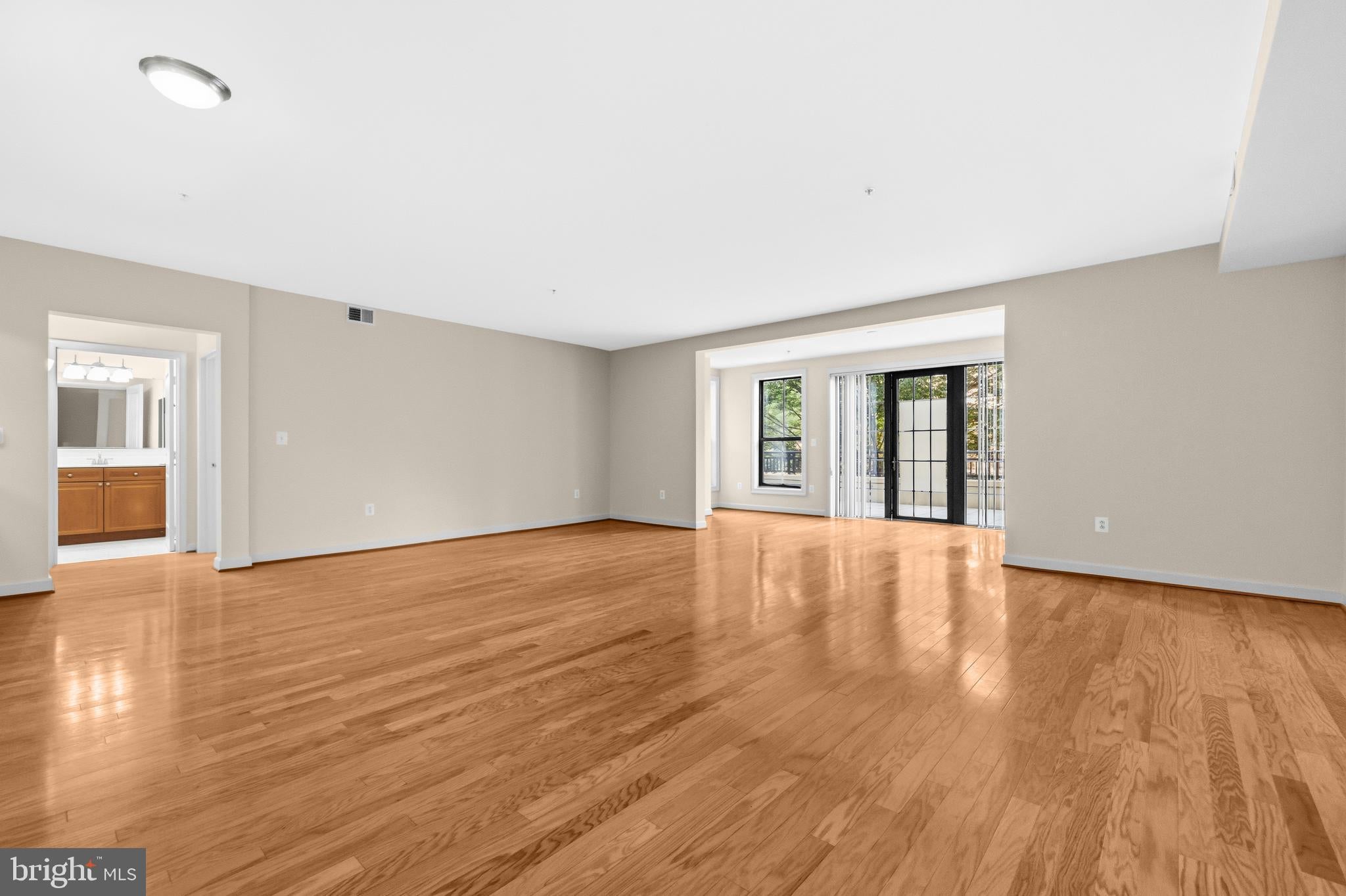 485 HARBOR SIDE STREET 206