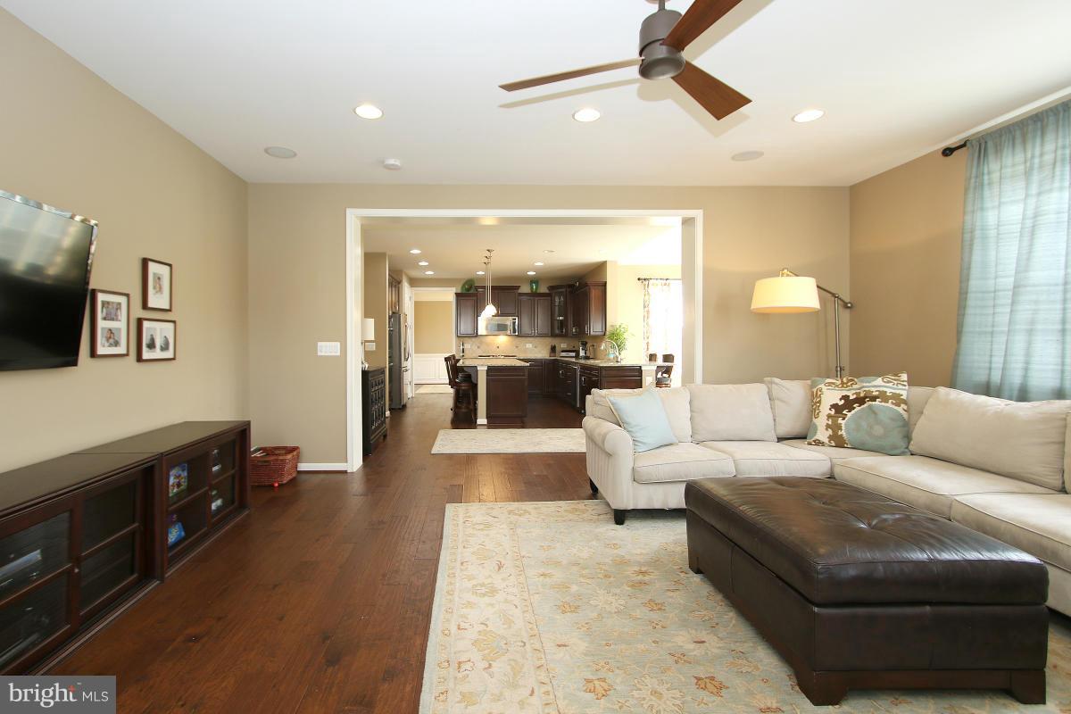 HUNTER RIDGE ESTATES - Residential