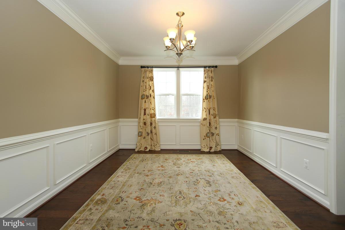 HUNTER RIDGE ESTATES - Residential